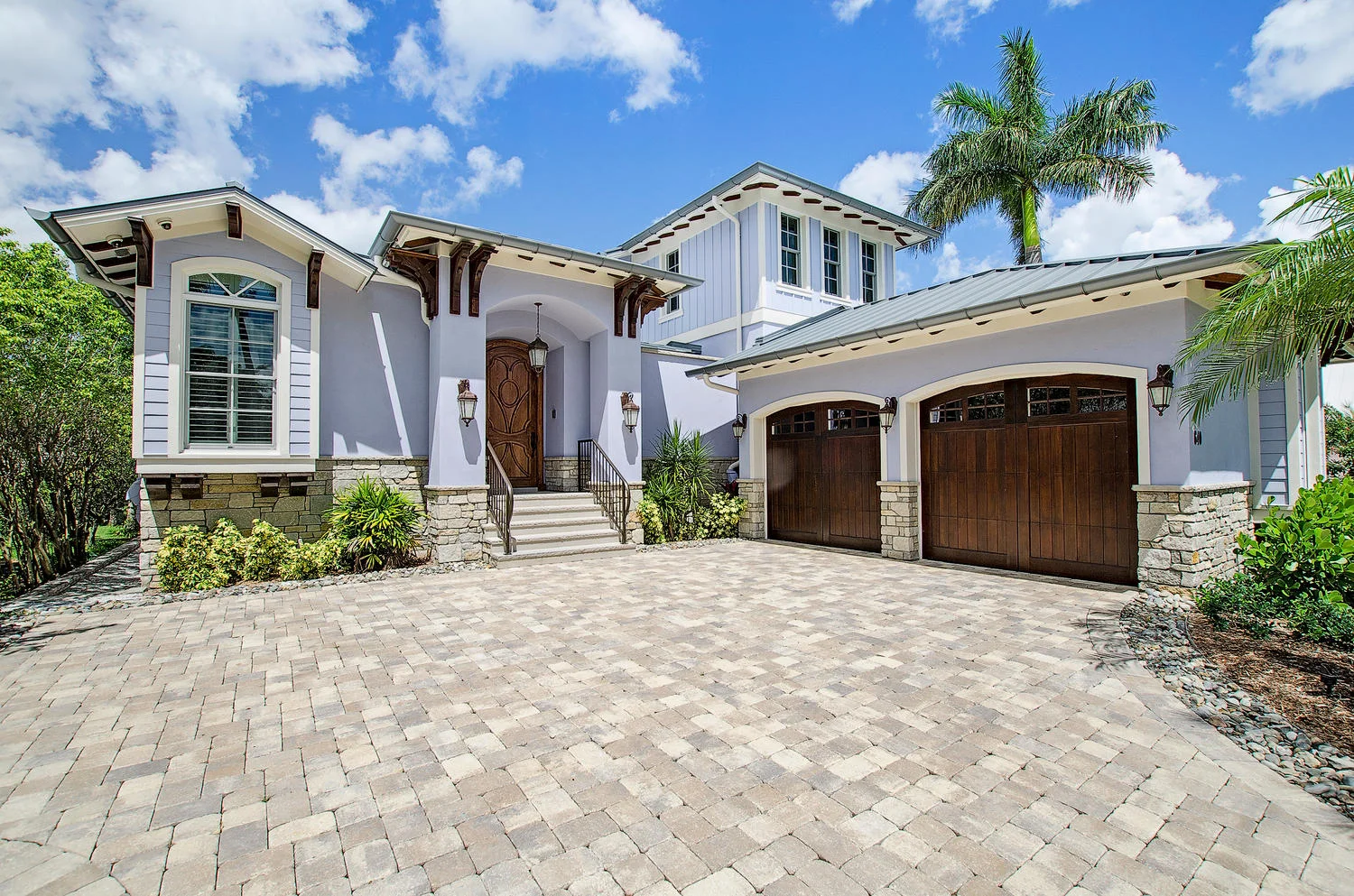 640 East Lake Drive Naples FL-large-002-2-FrontView1-1500x994-72dpi.jpg