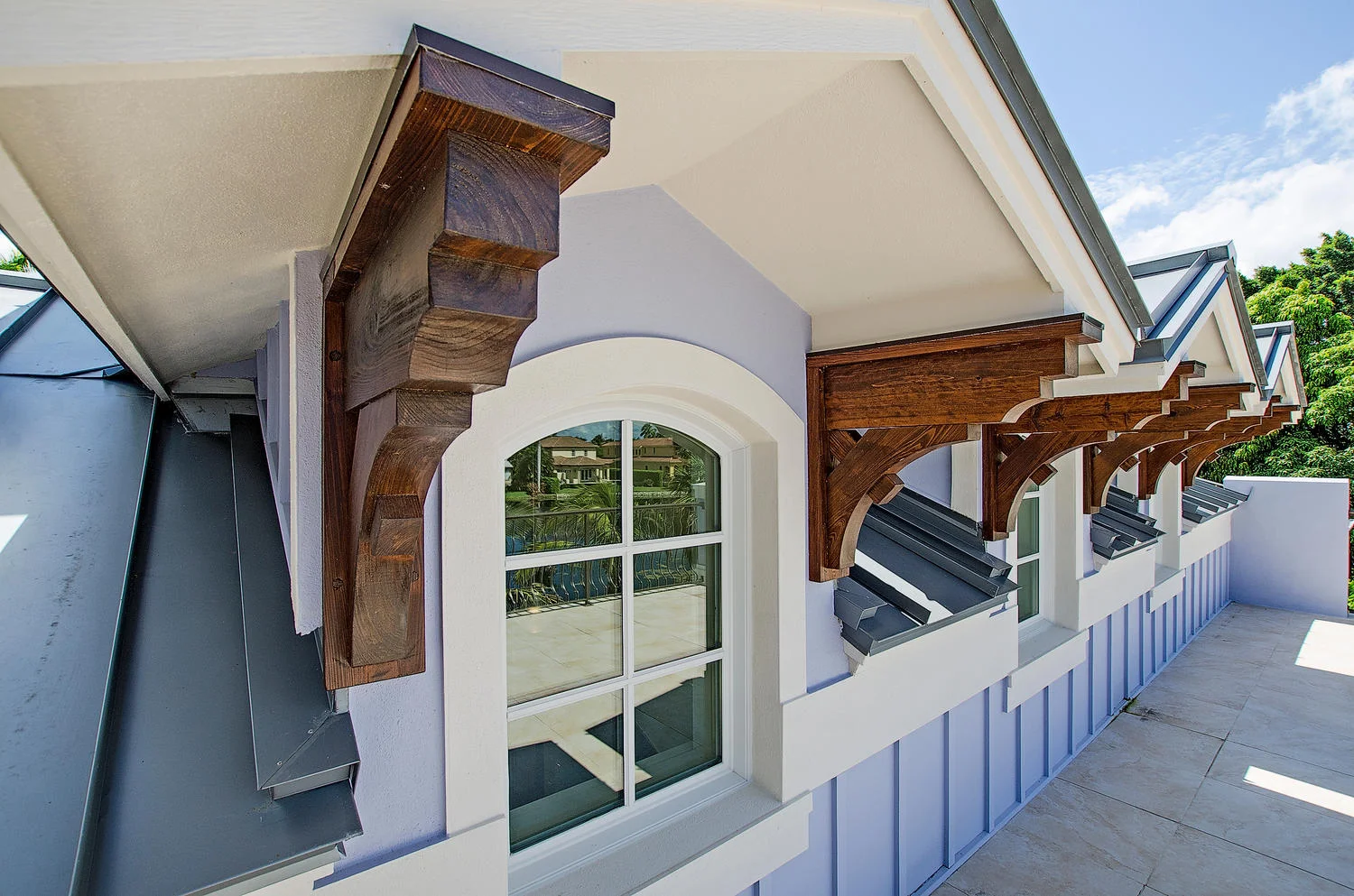 640 East Lake Drive Naples FL-large-012-12-RoofLine-1500x994-72dpi.jpg