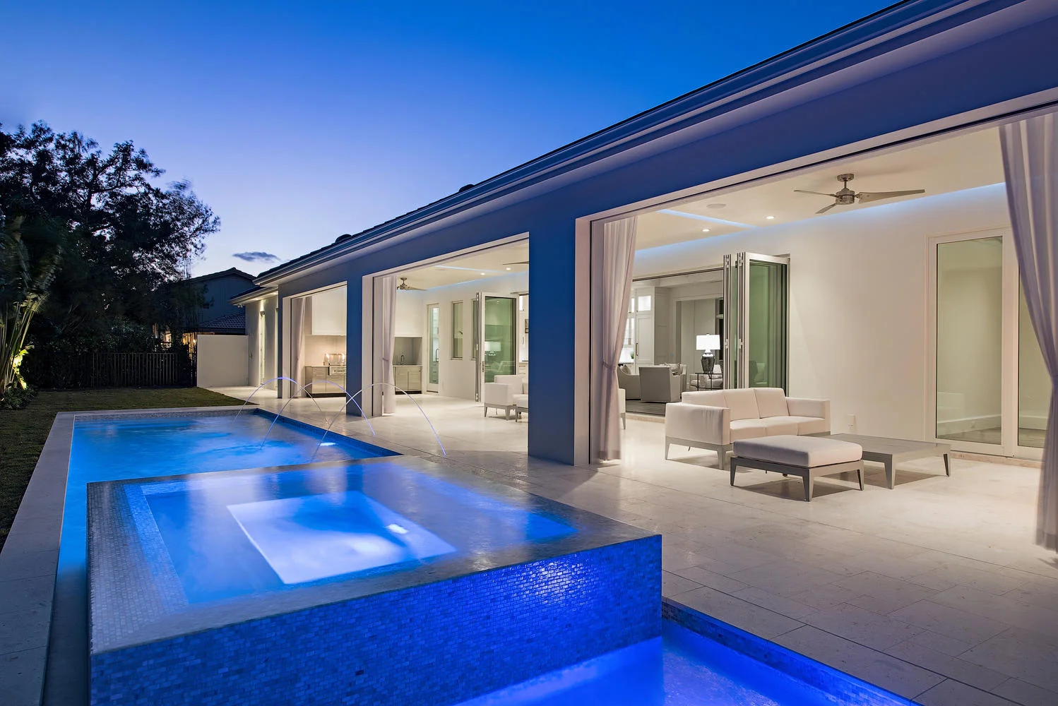 806 Whimbrel Court Naples FL-large-006-9-ExteriorBack-1499x1000-72dpi.jpg
