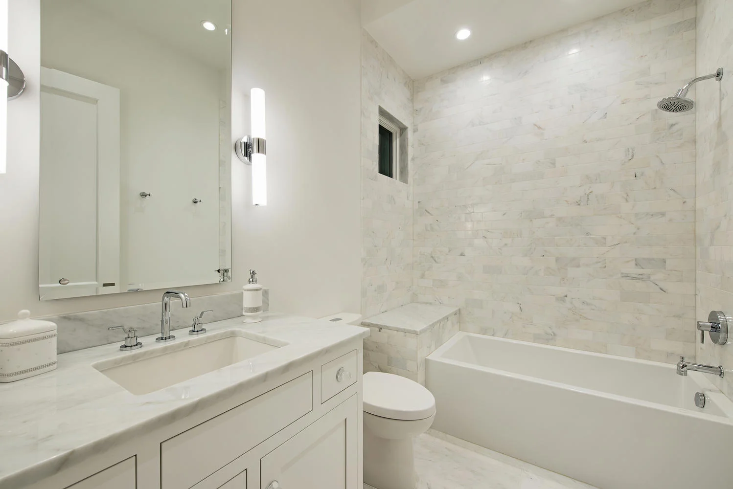 806 Whimbrel Court Naples FL-large-017-6-BathRoom-1499x1000-72dpi.jpg