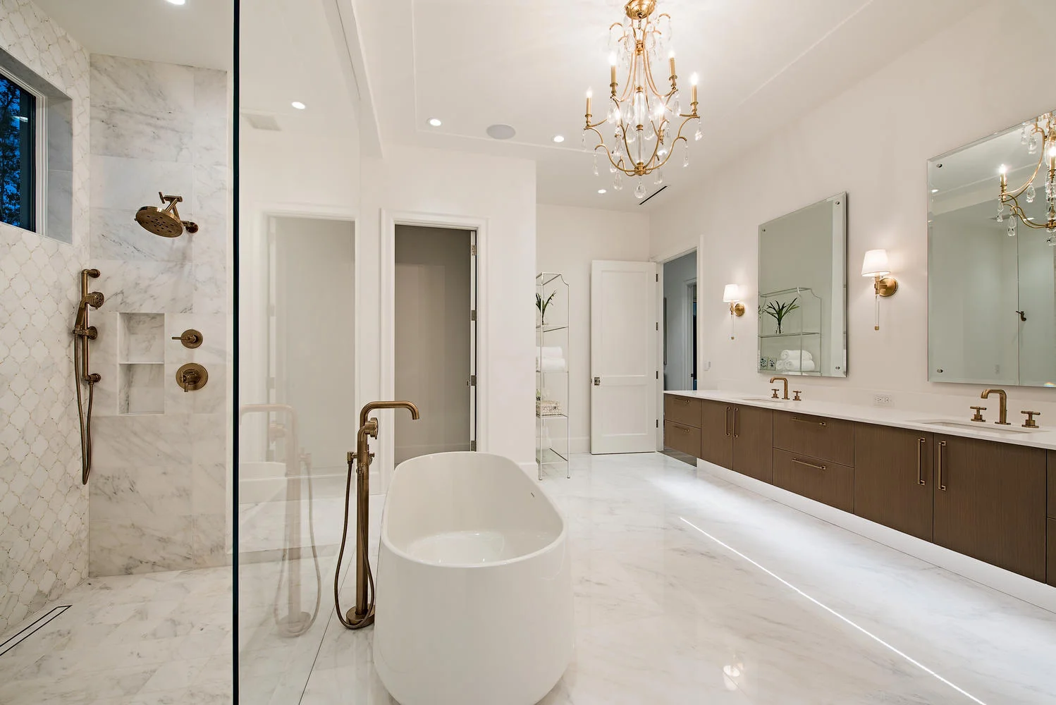 806 Whimbrel Court Naples FL-large-023-8-MasterBath2-1499x1000-72dpi.jpg