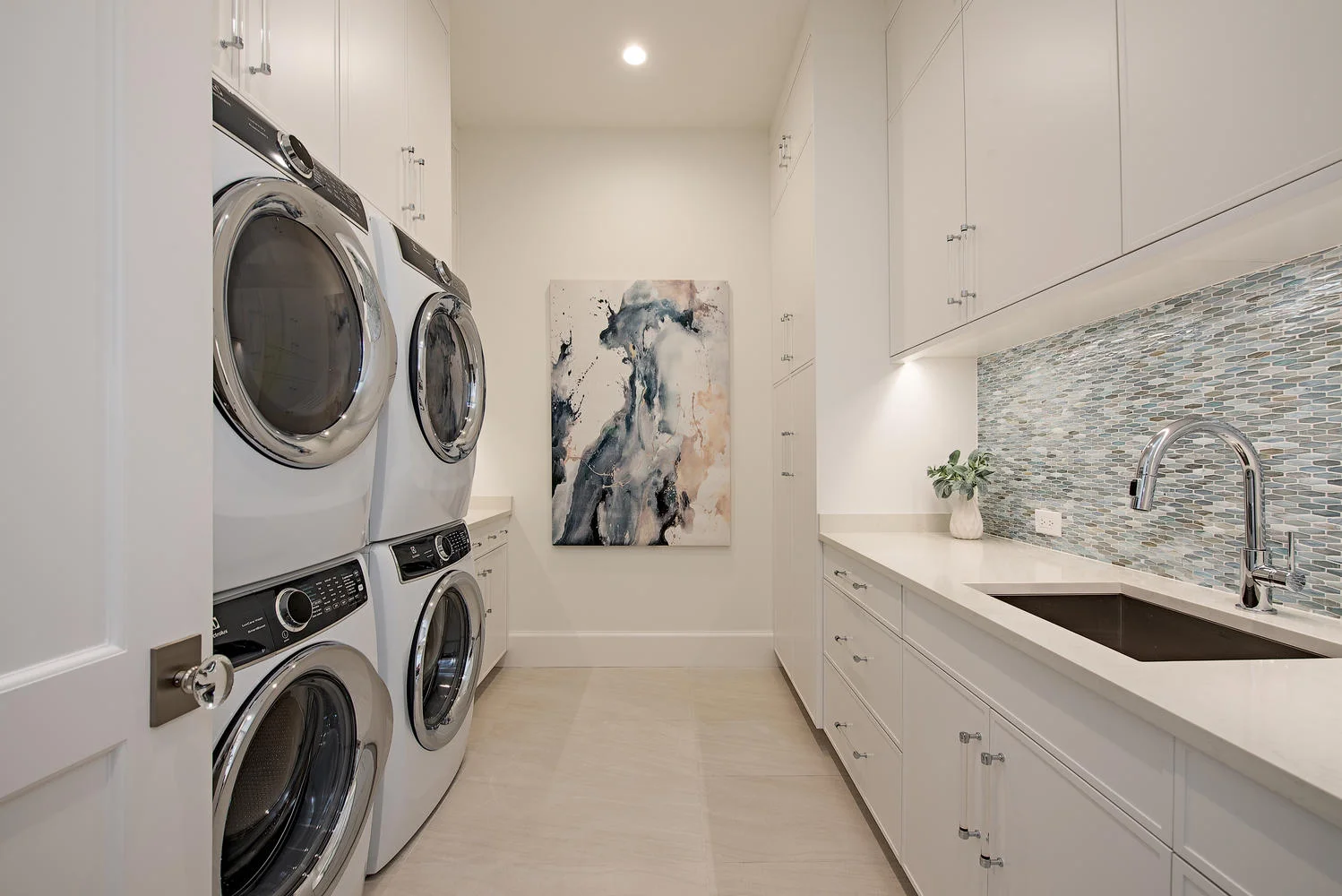 2500 Windward Way Naples FL-large-011-11-LaundryRoom-1499x1000-72dpi.jpg