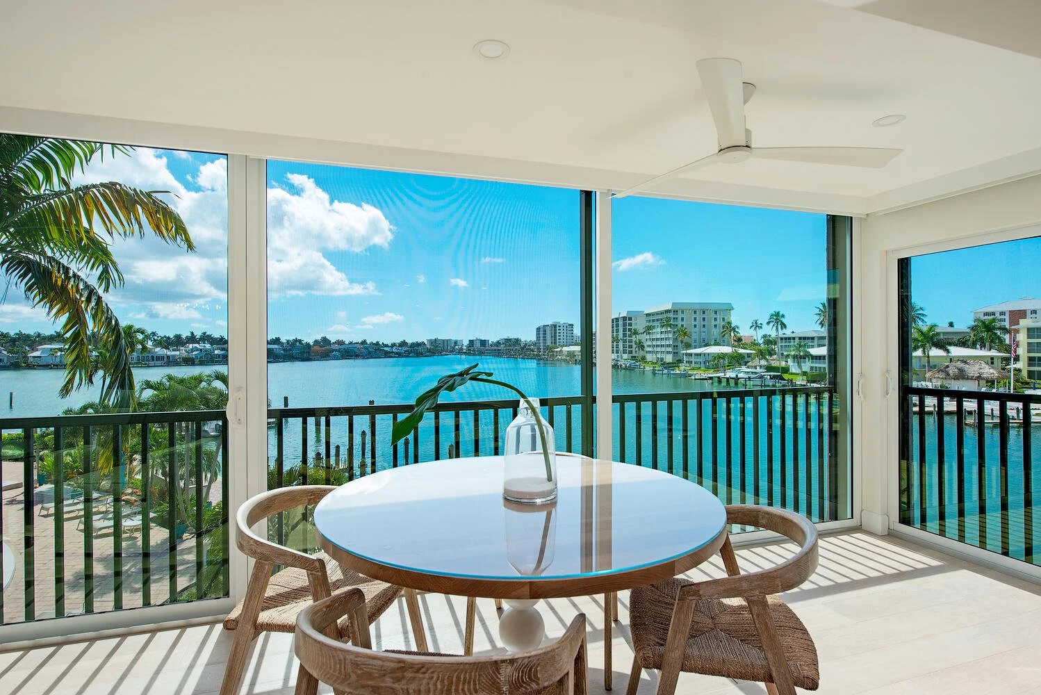 222 Harbour Dr Apt 311 Naples-large-003-011-LanaiSunRoom-1499x1000-72dpi.jpg