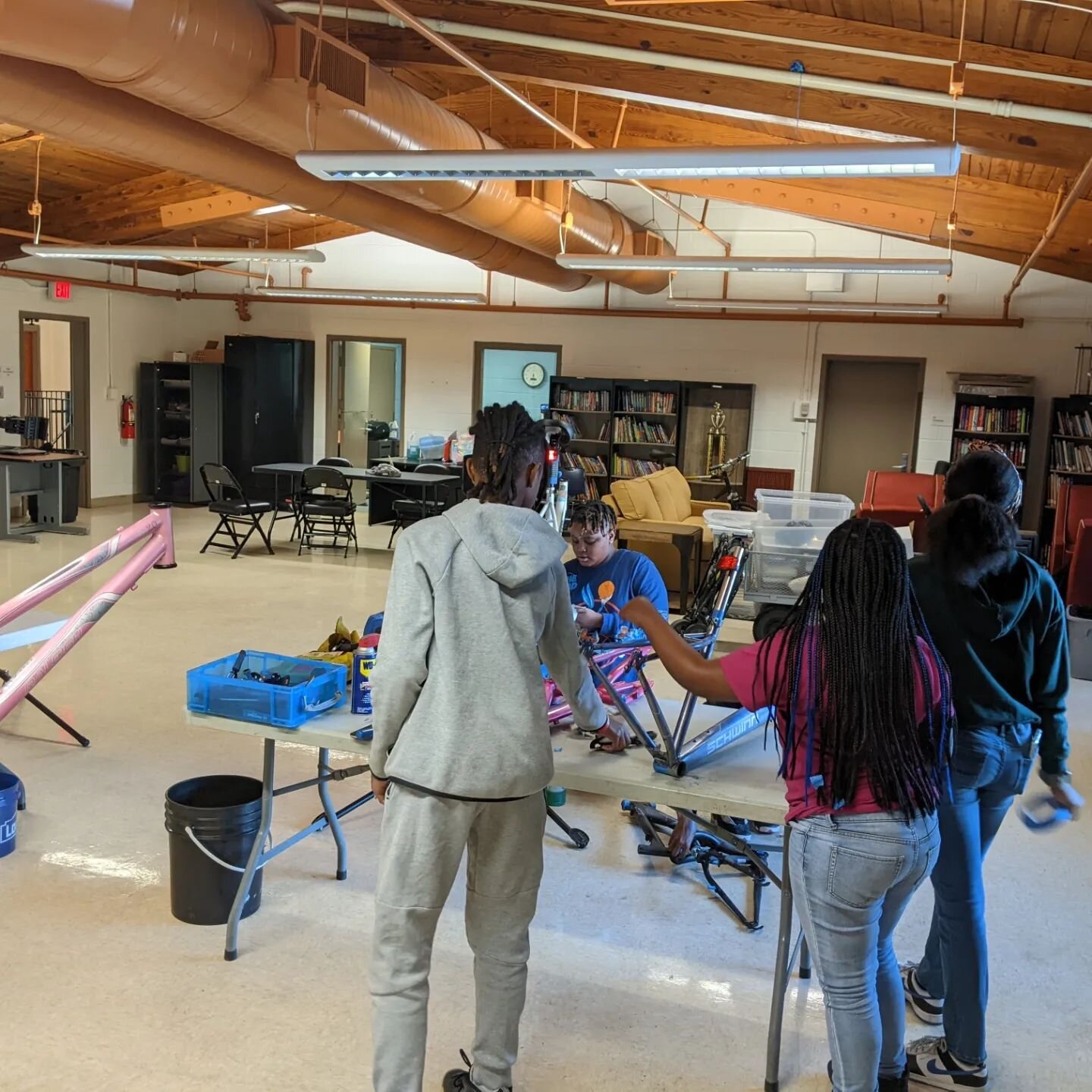 Our first ever build-a-bike class has been going strong 💪🏾 and now we need YOUR help. Rebuilding bikes can be a very involved process and we'd love to get some extra hands in helping the youth finish out their builds. We are looking for anyone with