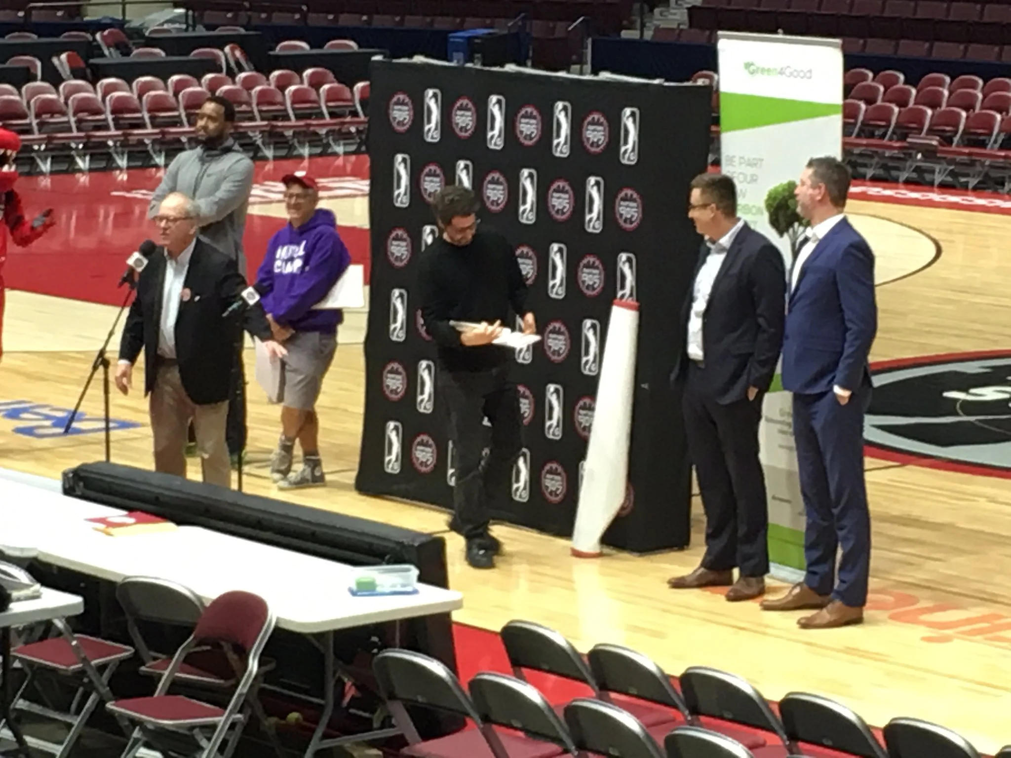 As you can see, I am definitely short than Raptors905 VP John Wiggins (from the Raptors905 celebration in 2019 with First Book Canada).