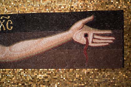 11-The-andamenta-or-lines-of-tesserae-emphasizing-form.jpg