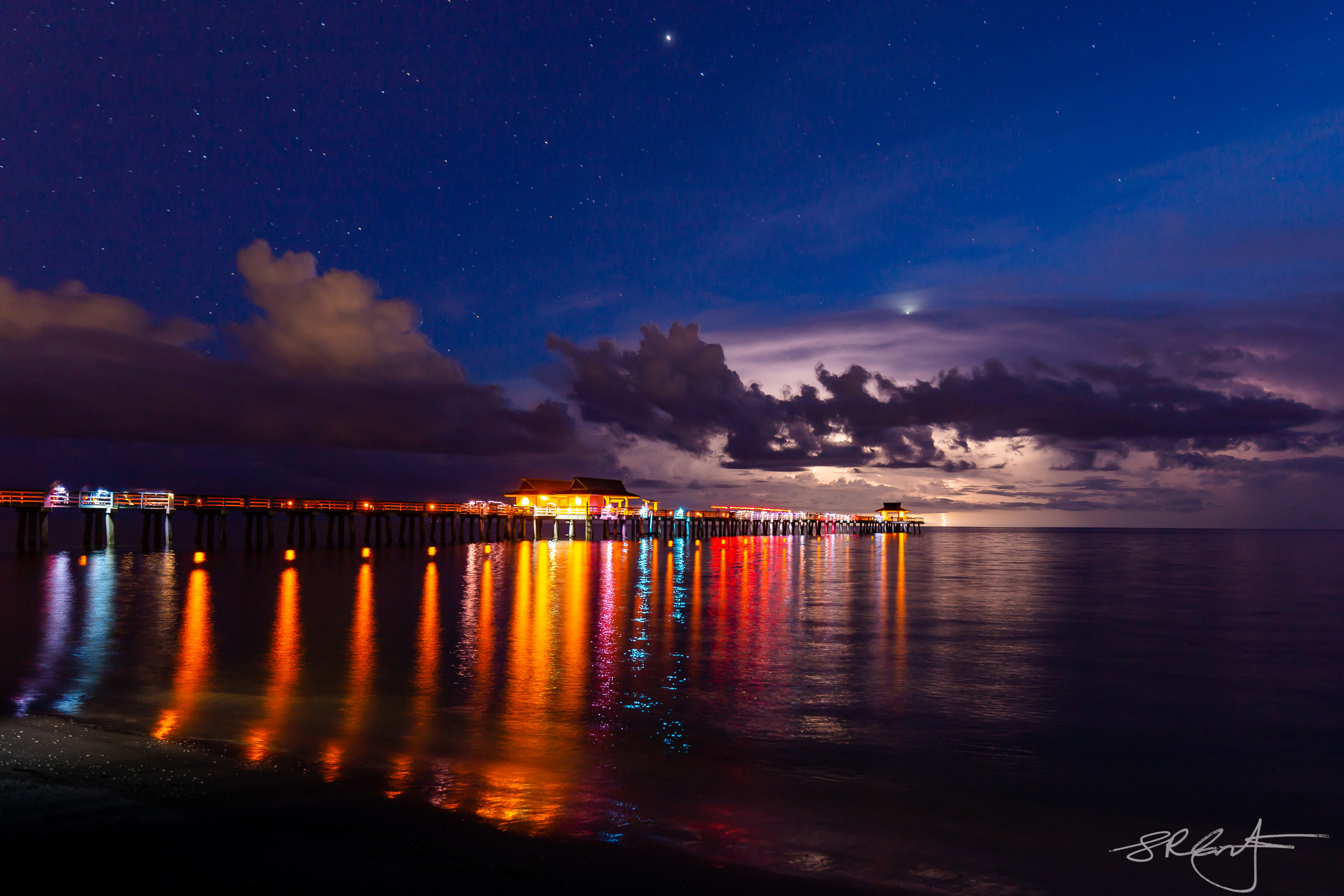 Naples Pier, Flash Mob with Lightning.