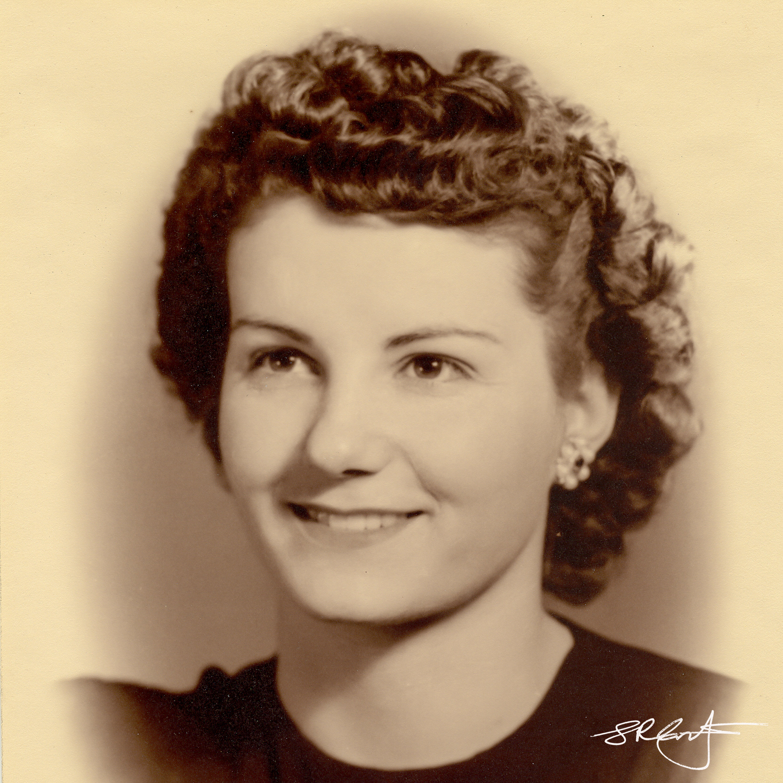1944 Marjorie Gail Hart Coffin.jpg