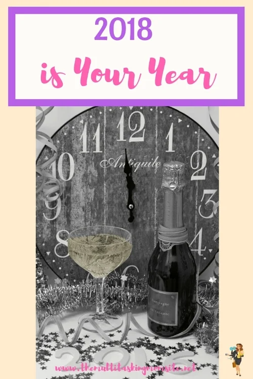 Hey mama, I just wanted to let you know that 2018 is your year. It is the year in which you will accomplish goals, spend time with loved ones, and make time for yourself.