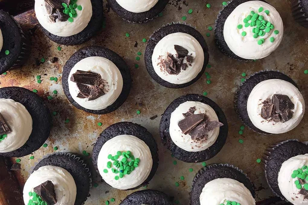 Guinness-Stout-Chocolate-Cupcakes-with-Irish-Cream-Frosting.jpg