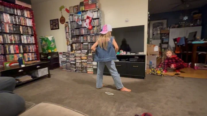 As per usual, New Years Eve in the Bendler household was filled with lots of drama, but the good kind!

#newyearseve #strangerthings #gatenmatarazzo #mayahawke #eddielives