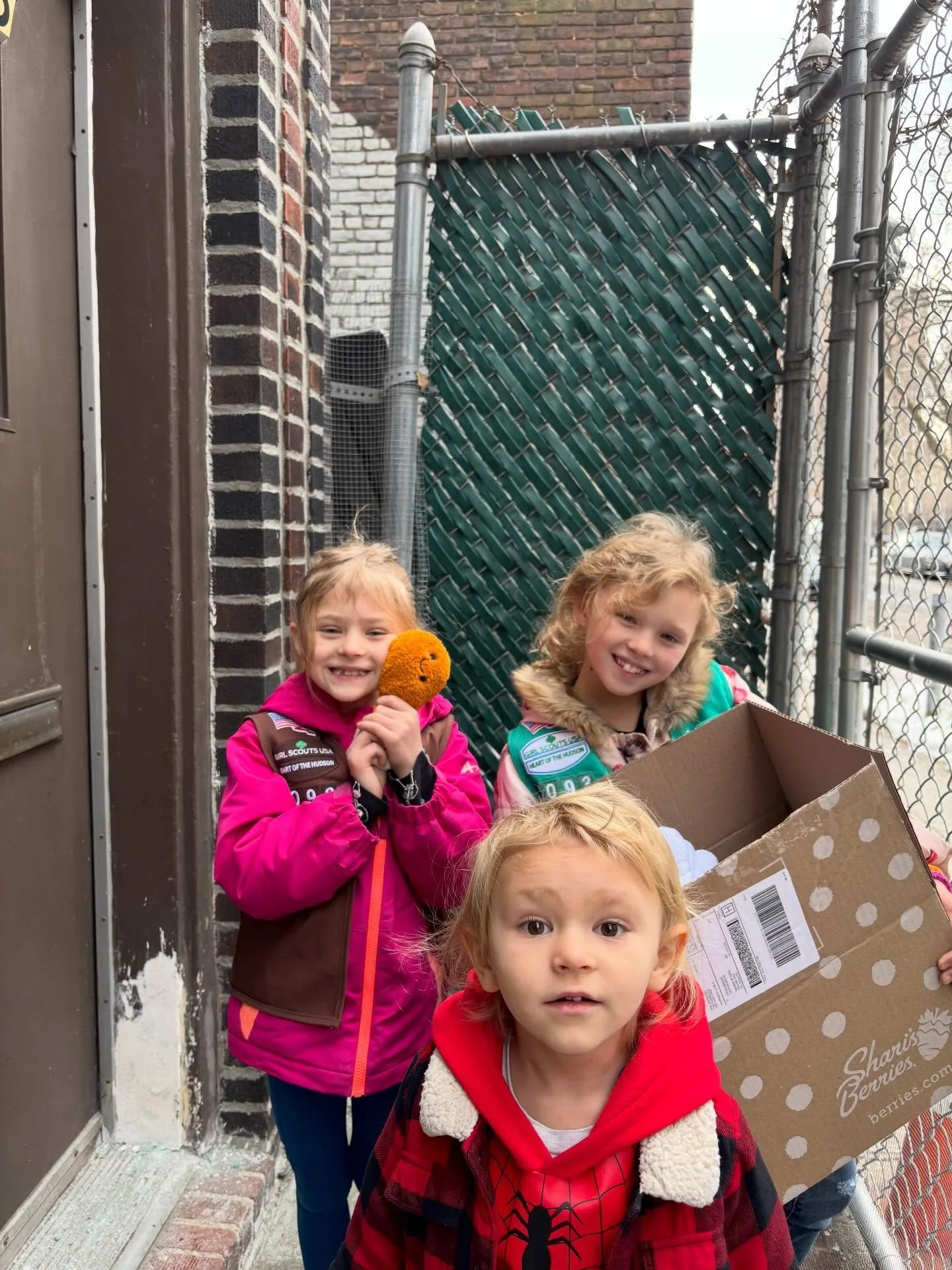 These girls gave up their Valentine&rsquo;s morning spreading love in a different way. They brought donations to the Missionaries of Charity in the Bronx, prayed in the chapel, learned about Mother Teresa in the museum room, and got to visit the soup