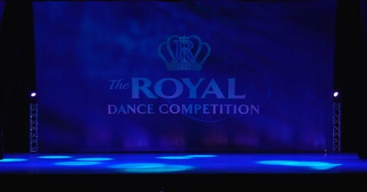 Can I just say I love this team?! Throughout this video you can hear Belle&rsquo;s teammates singing along and cheering her on! The camaraderie and support is the best. Plus, I think it brought something out in her because her faces and ad libs are r