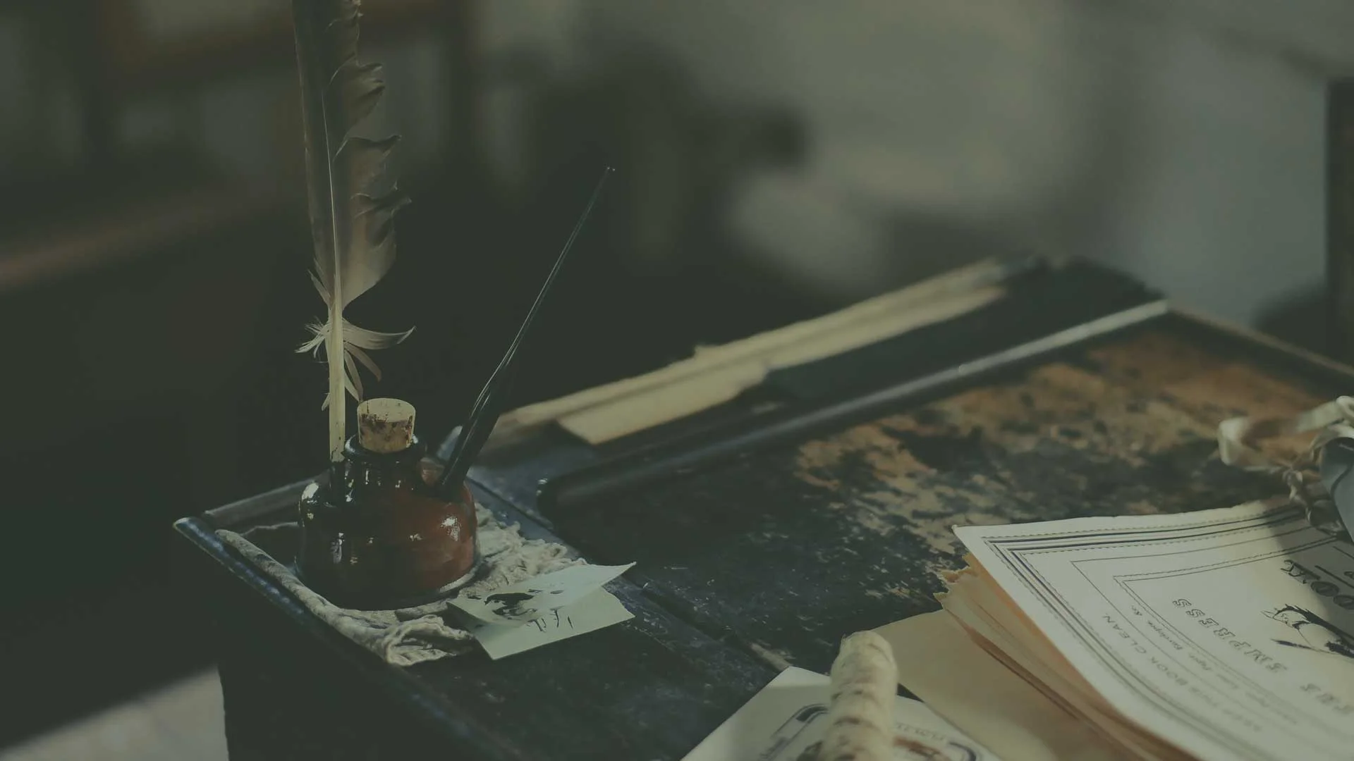 writingdesk-oldgreen.jpg
