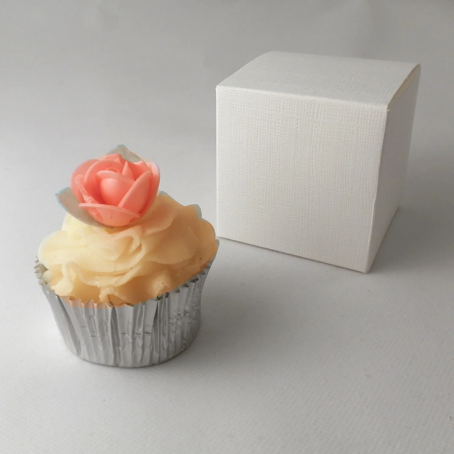 Square Individual Cupcake boxes: White: 70mm