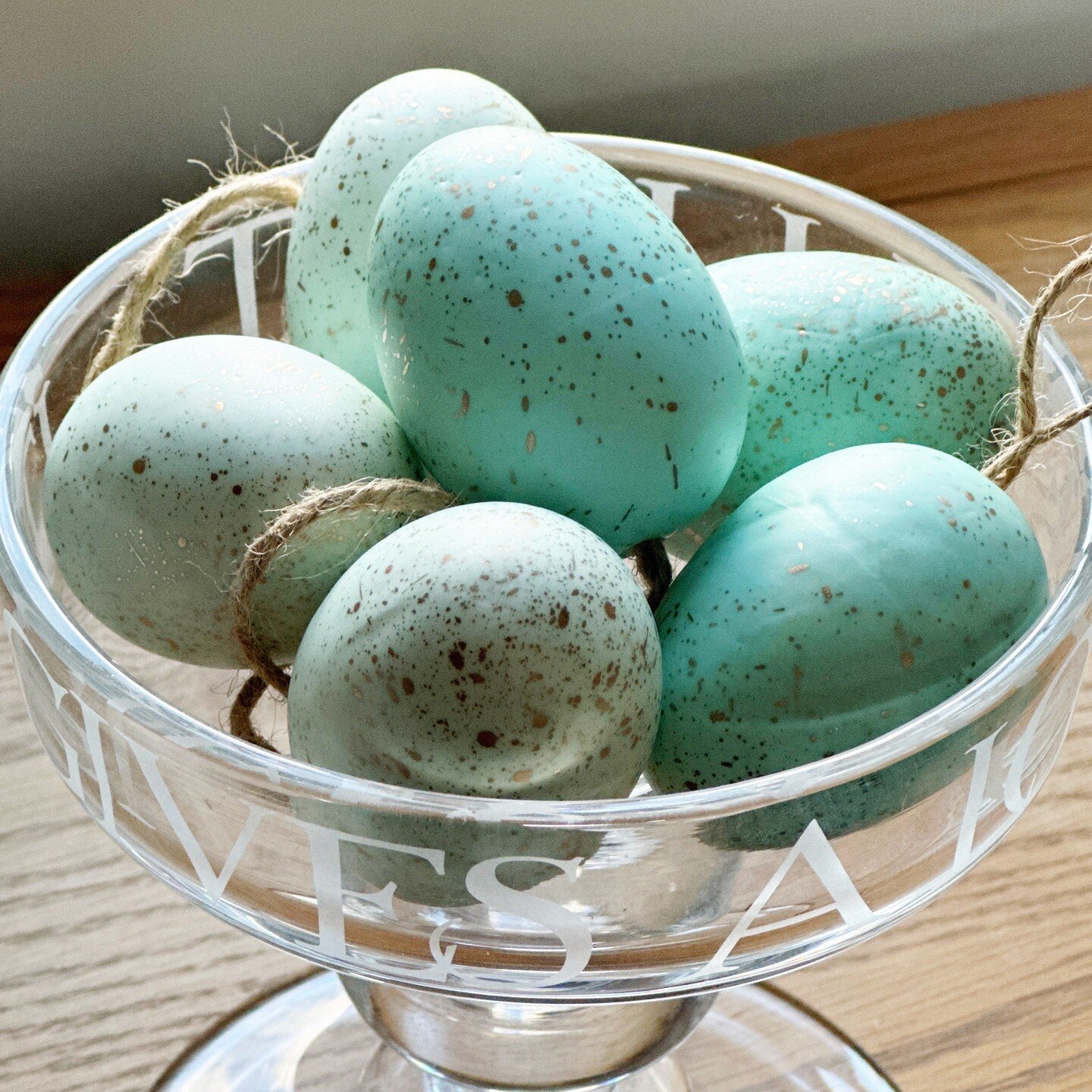 These pretty gold speckled egg decorations will look amazing on your spring tables or hanging from your Easter twig tree. 

#eastertable #eastertablescape #eastertabledecor #easterdecor #easterdecorations #eastertablesetting