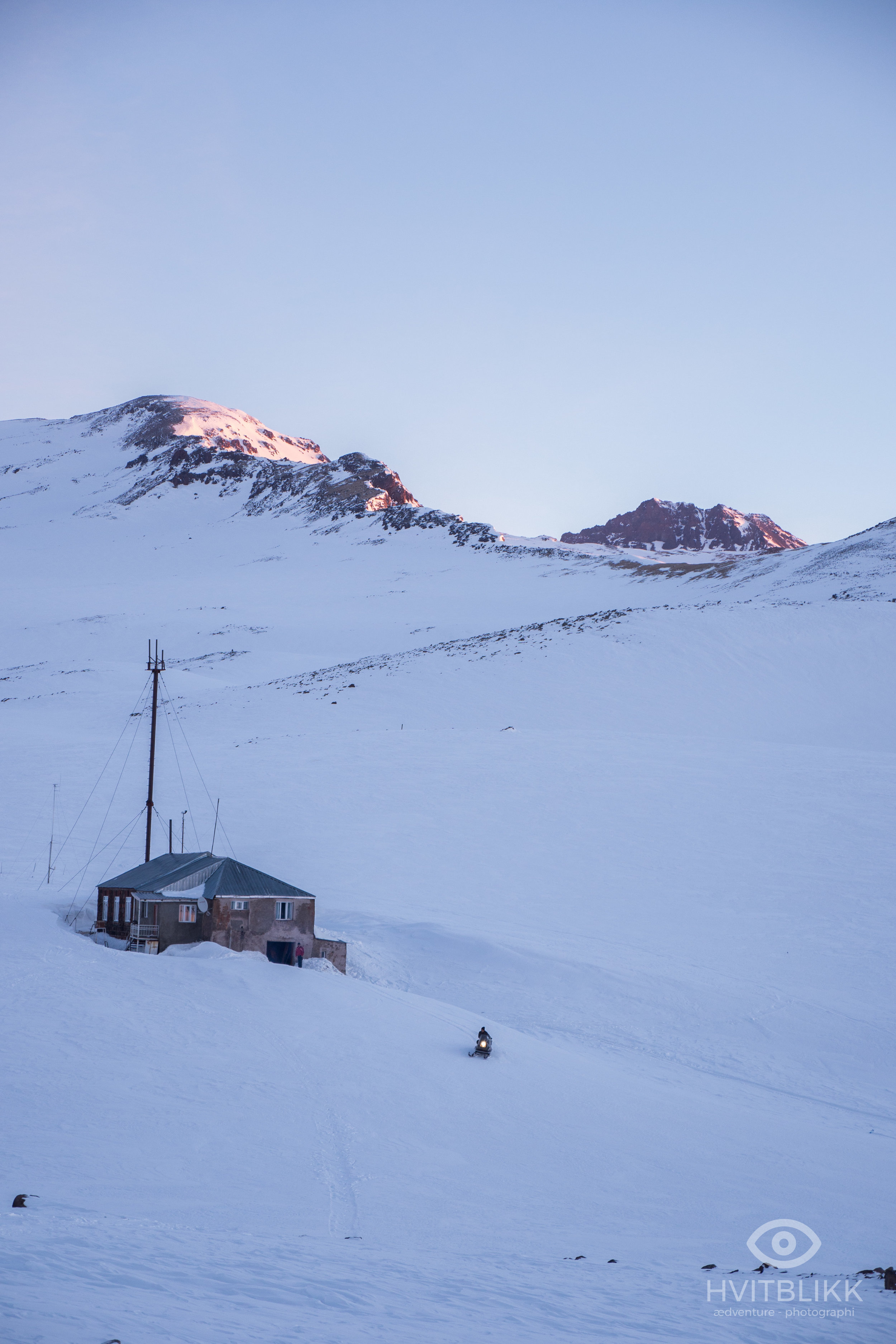  At a height of 3200 meters above see level, just below the top of Armenia's highest mountain, Aragat, there is a metrological station where you could spend the night. The conditions are simple, but it gives greater access to the highest mountain ear