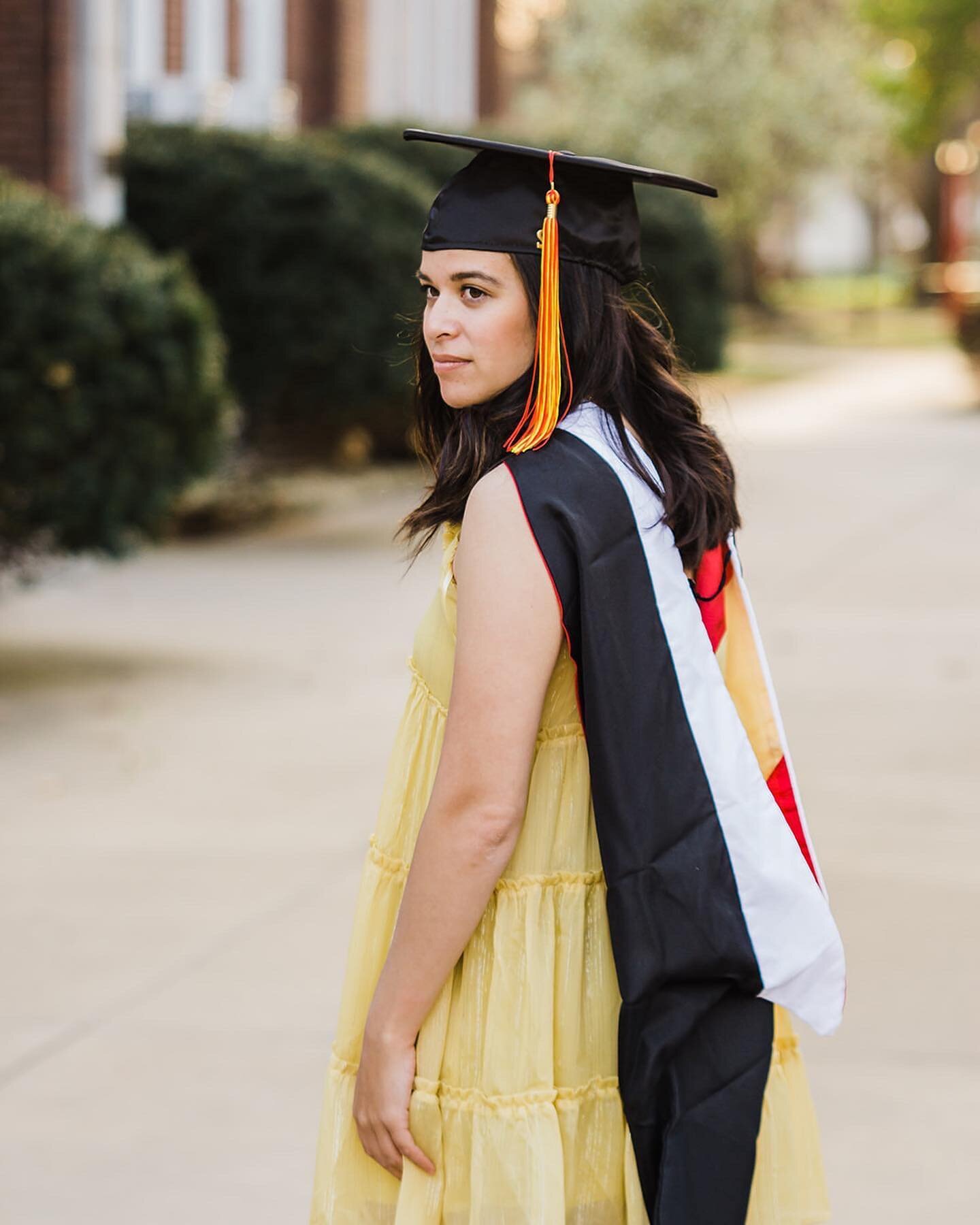 Color? Or black and white? I can never decide 😅 
But isn&rsquo;t @hunter0powers a fierce model?! Forever proud of my bestie and all she&rsquo;s accomplished!! 🙌
.
.
#omahaphotographer #omahaphotography #pittstategrad #pittsburgks #pittsburgphotogra