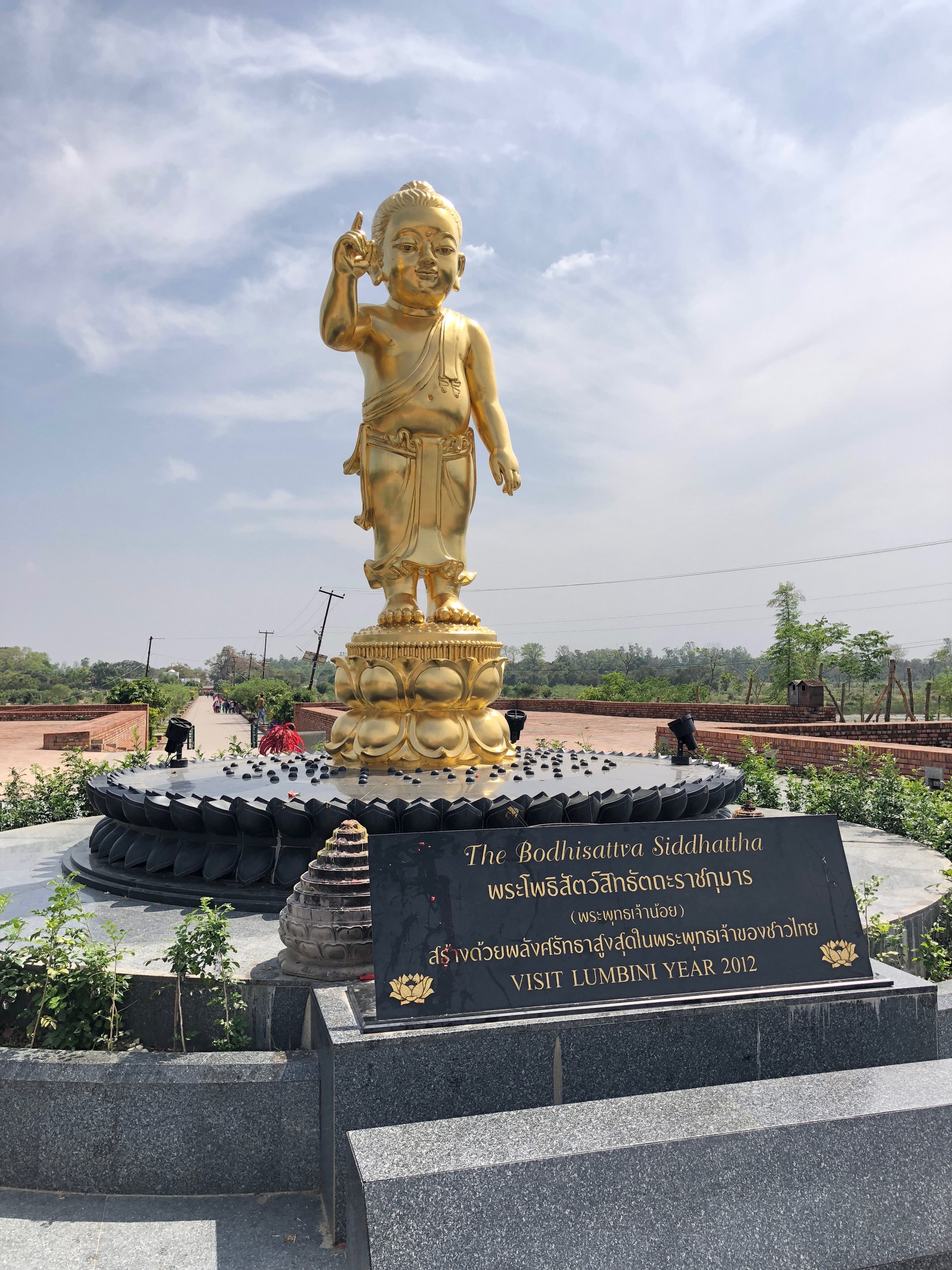 lumbini sign staute.jpg