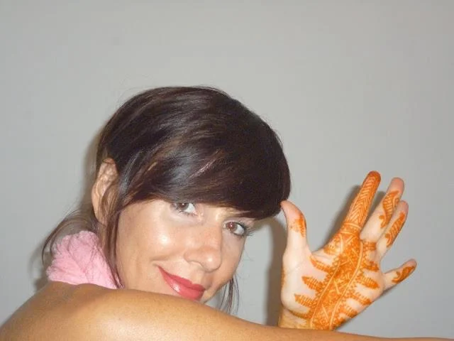 Hanging out in Marrakech, friends Henna art