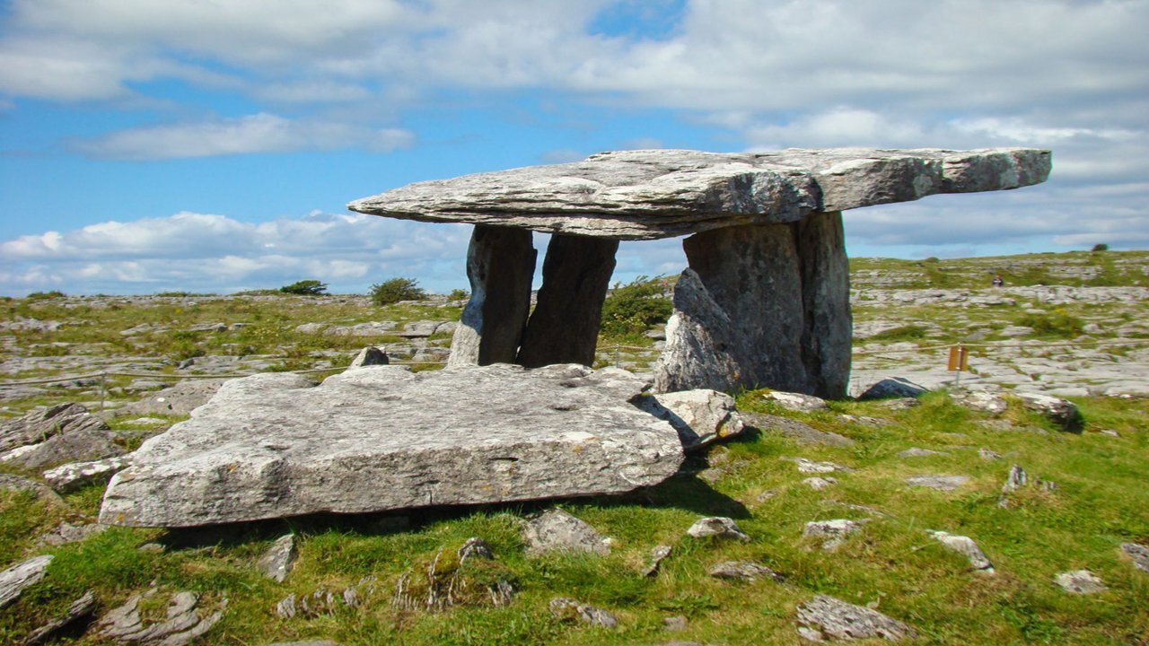 poulnabrone dolmen.jpg