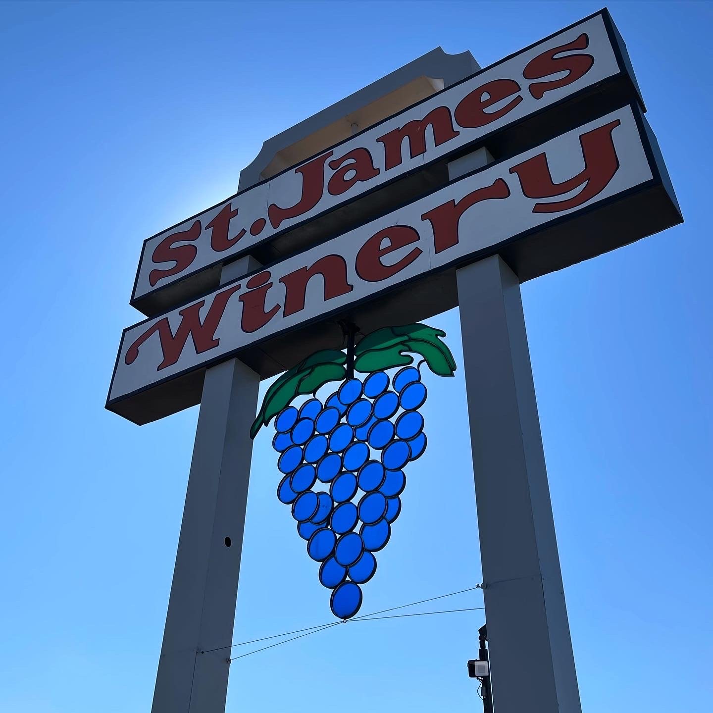 StJames_VintageSign.JPG