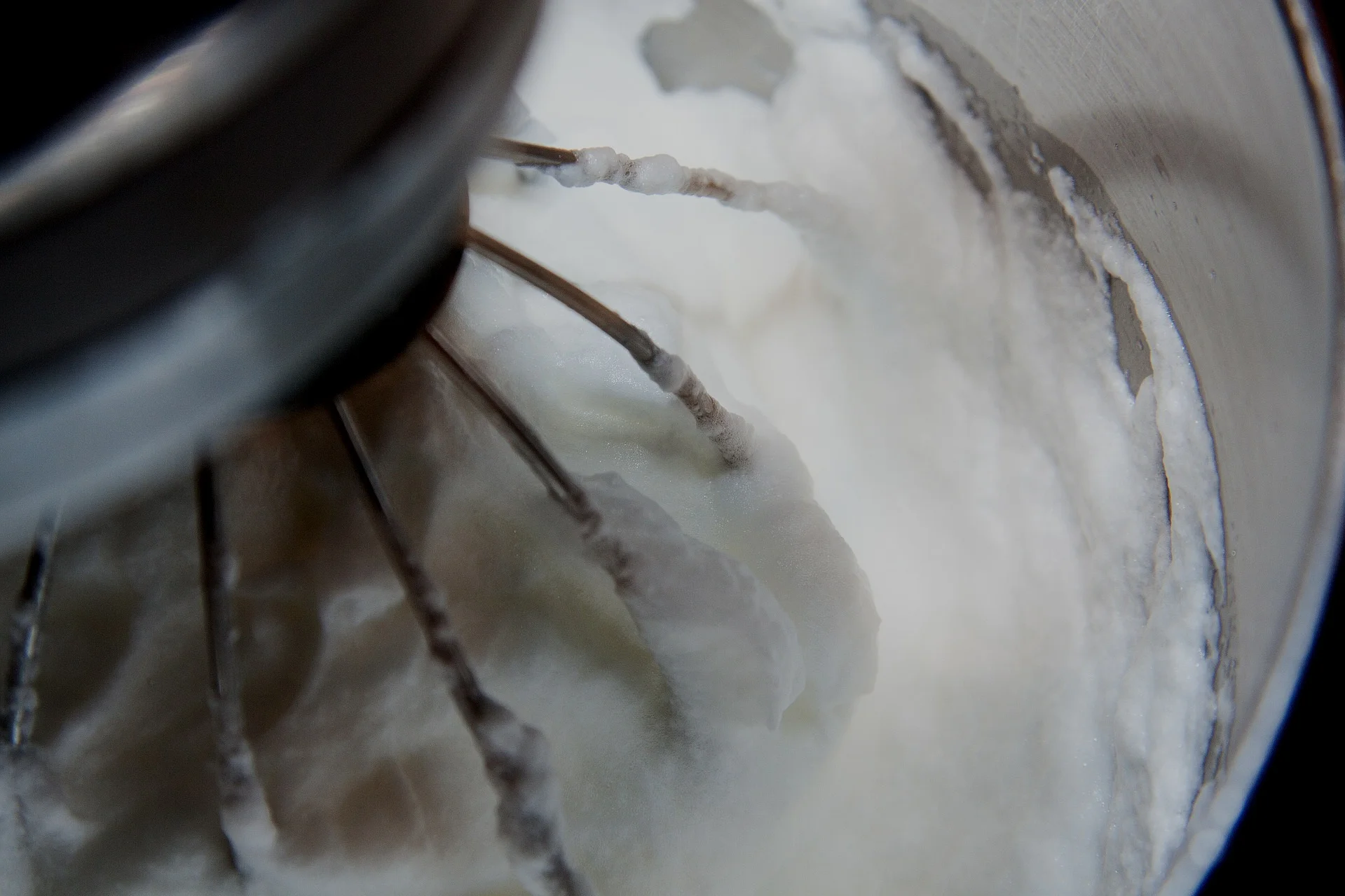 egg-white-snow-232650_1920.jpg