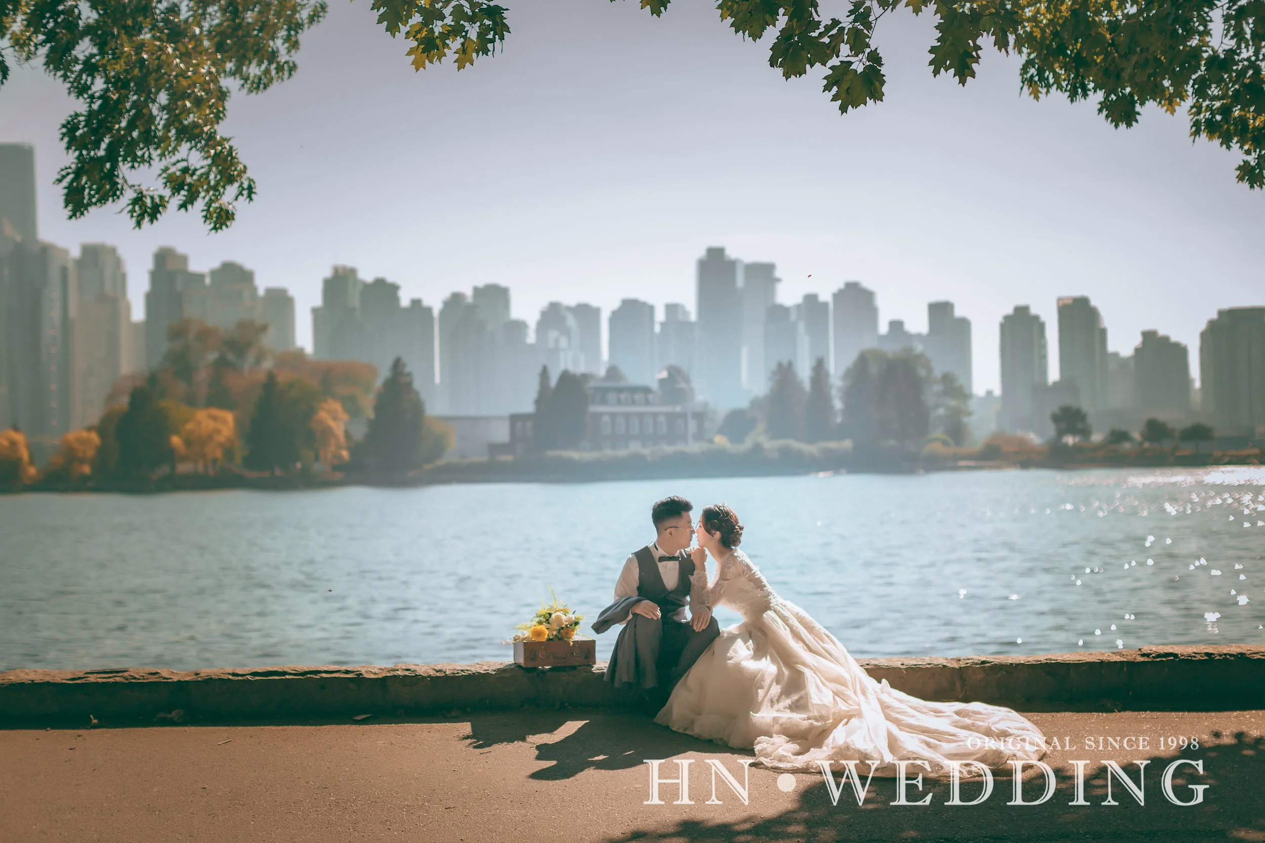 L &amp; L Pre-Wedding | Stanley Park &amp; Church &amp; Gastown