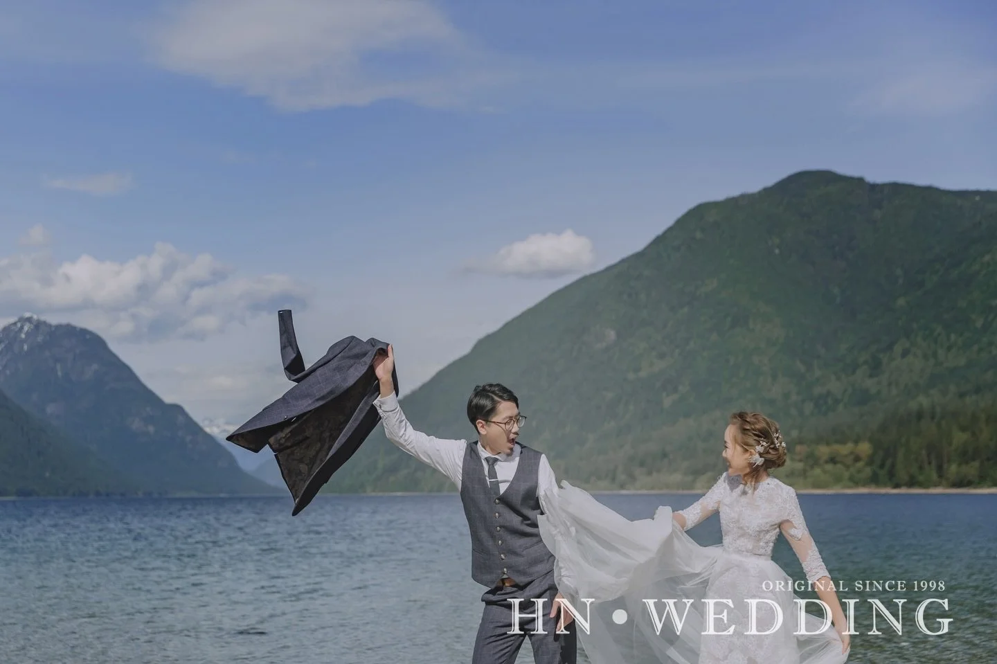 Who said wedding photos had to be serious? 😜

Honestly, if your wedding album doesn&rsquo;t involve some piggyback rides, jacket flying, and actual gut laughter, are you even doing it right? 

This is the energy we are HERE FOR in 2026.

No stiff po