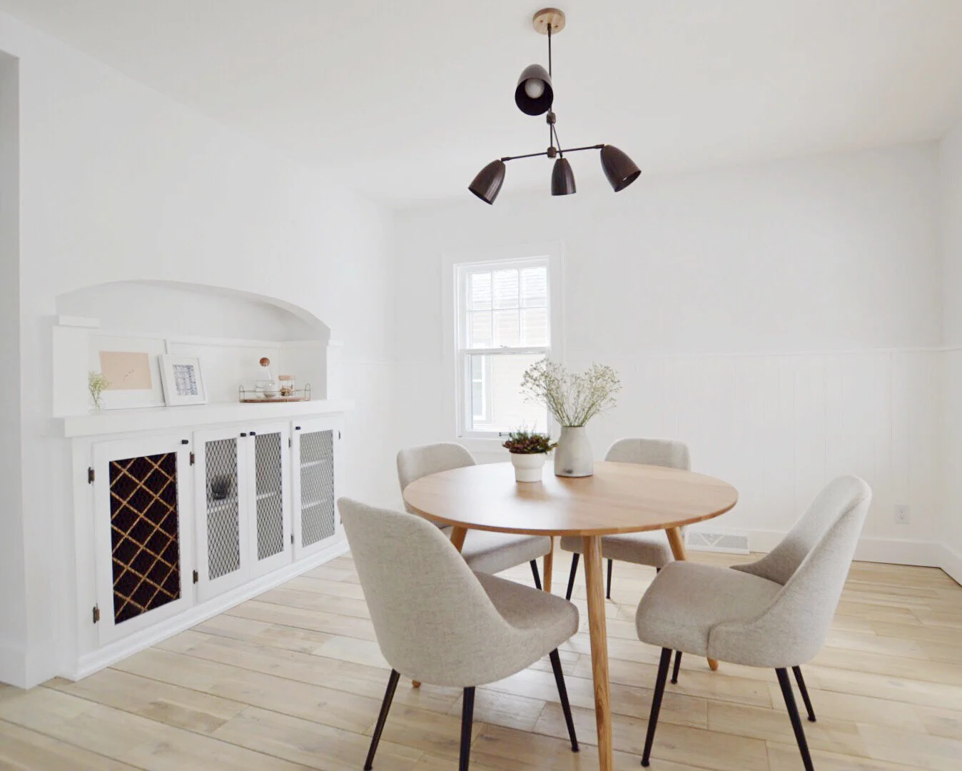 DHC Murray Bungalow Dining 3 high.JPG