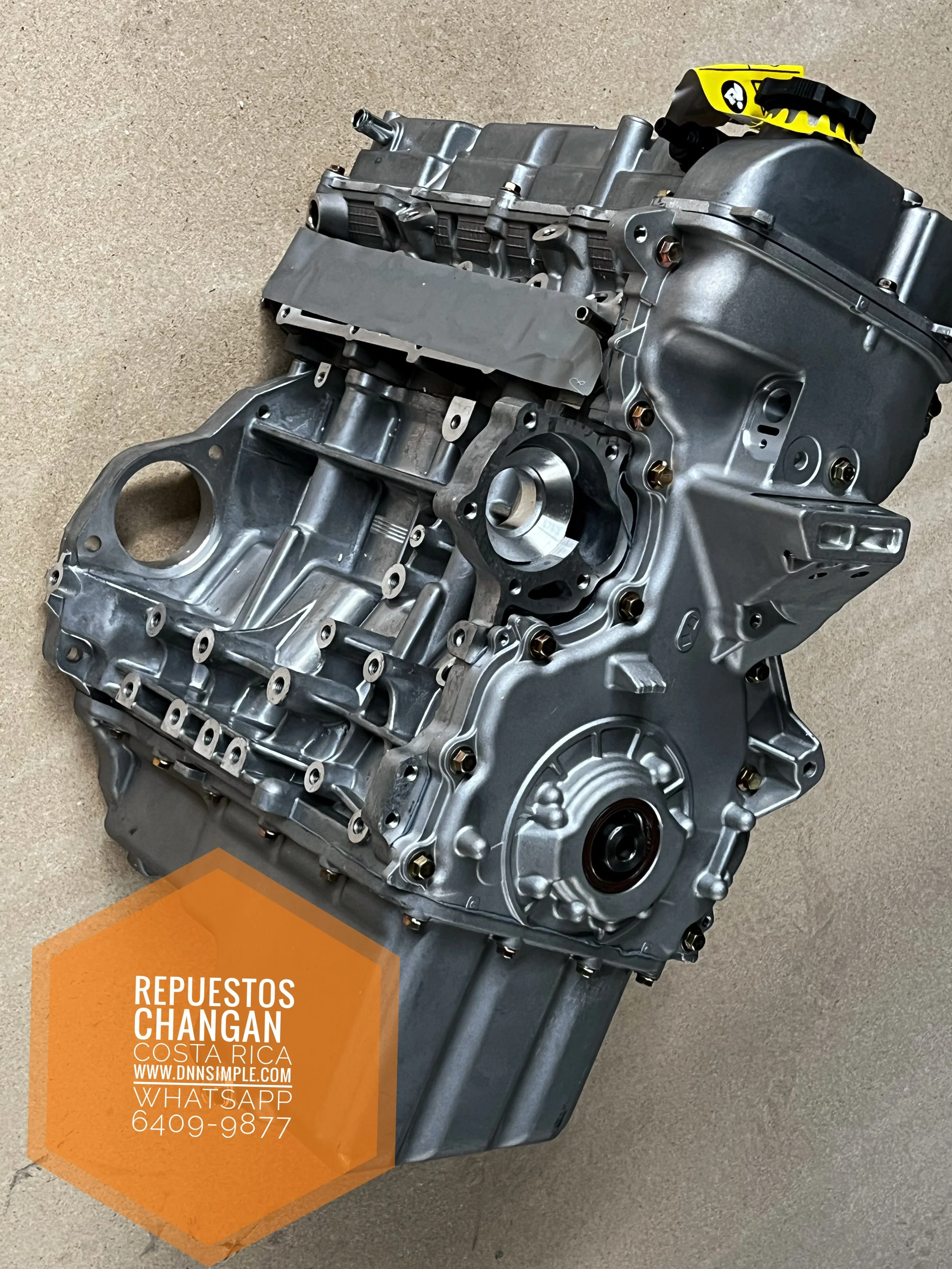 17 Motor Changan CS15.JPG