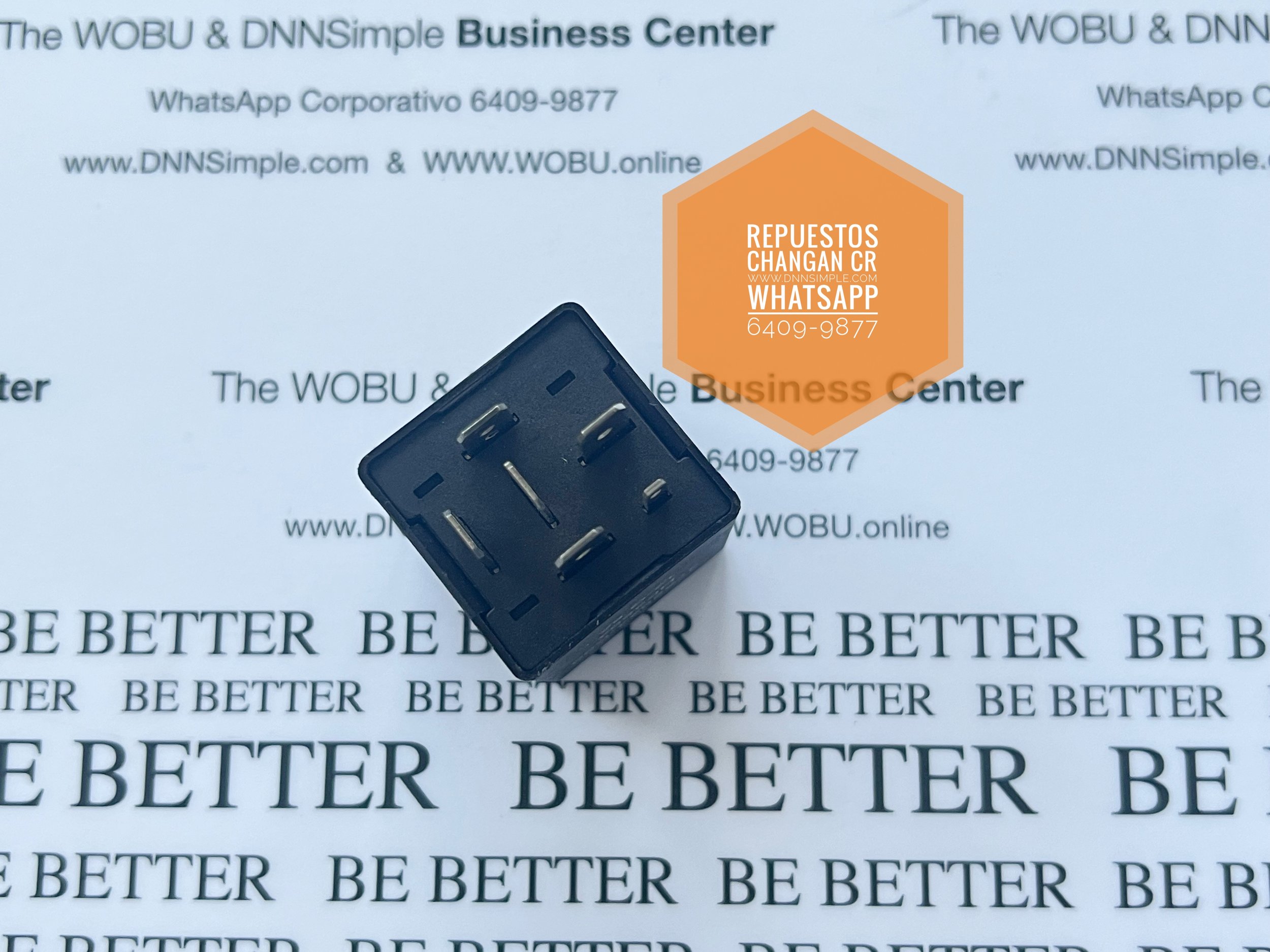 02 Relay Limpia parabrisas y otros 3735024-K00 HF3504 12G 5A 06 patillas.jpg