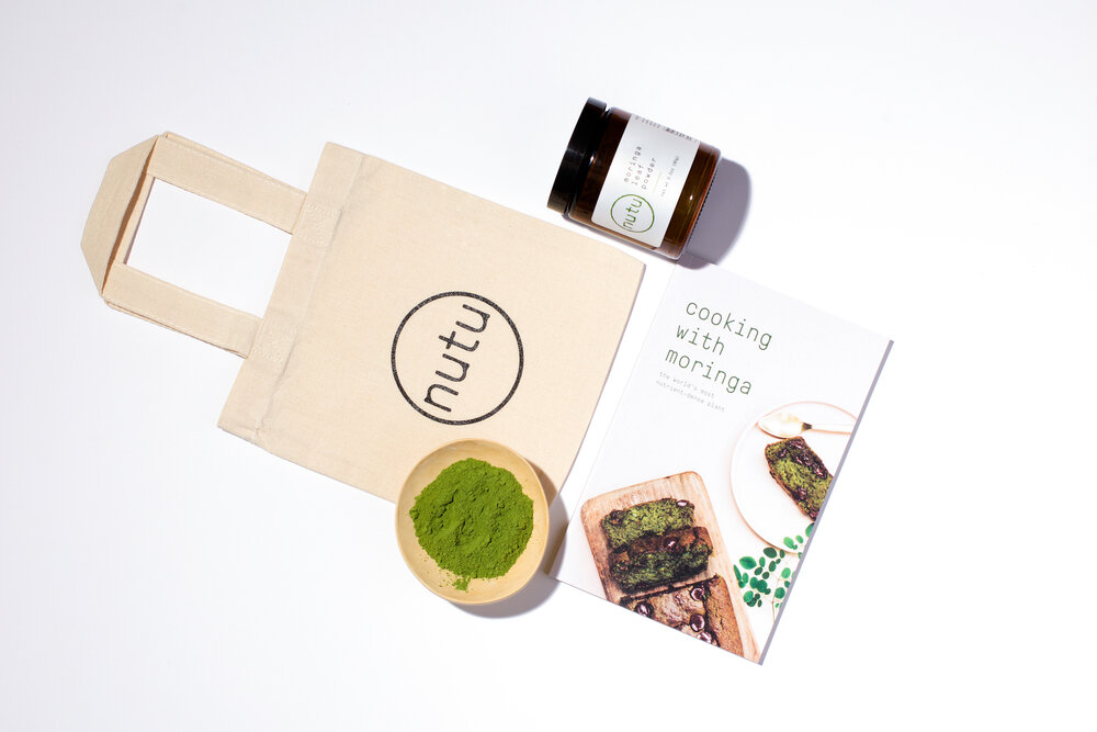 Gift set : Moringa leaf powder + nutu's cookbook and the free tote bag