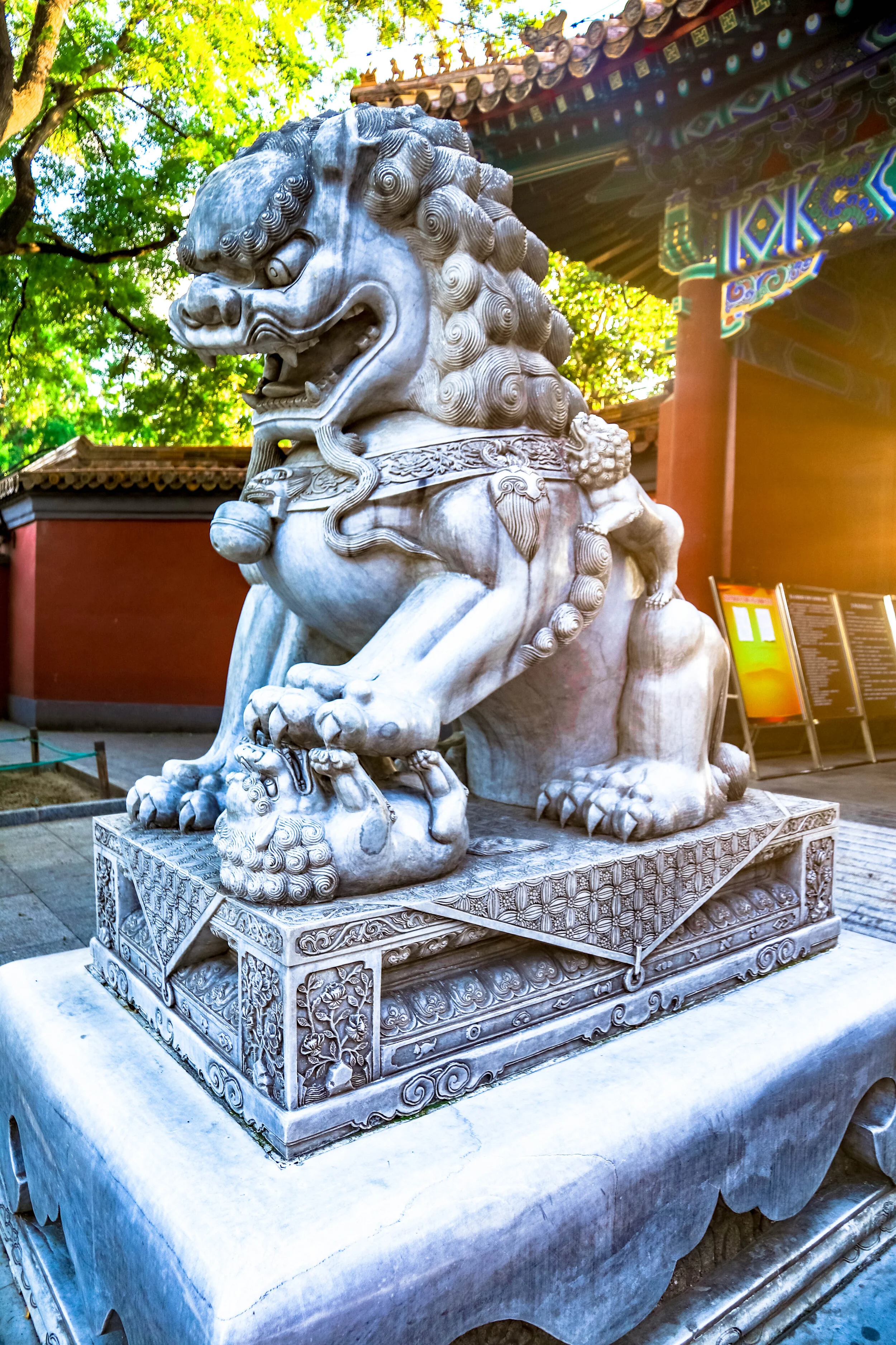 lion statue.jpg