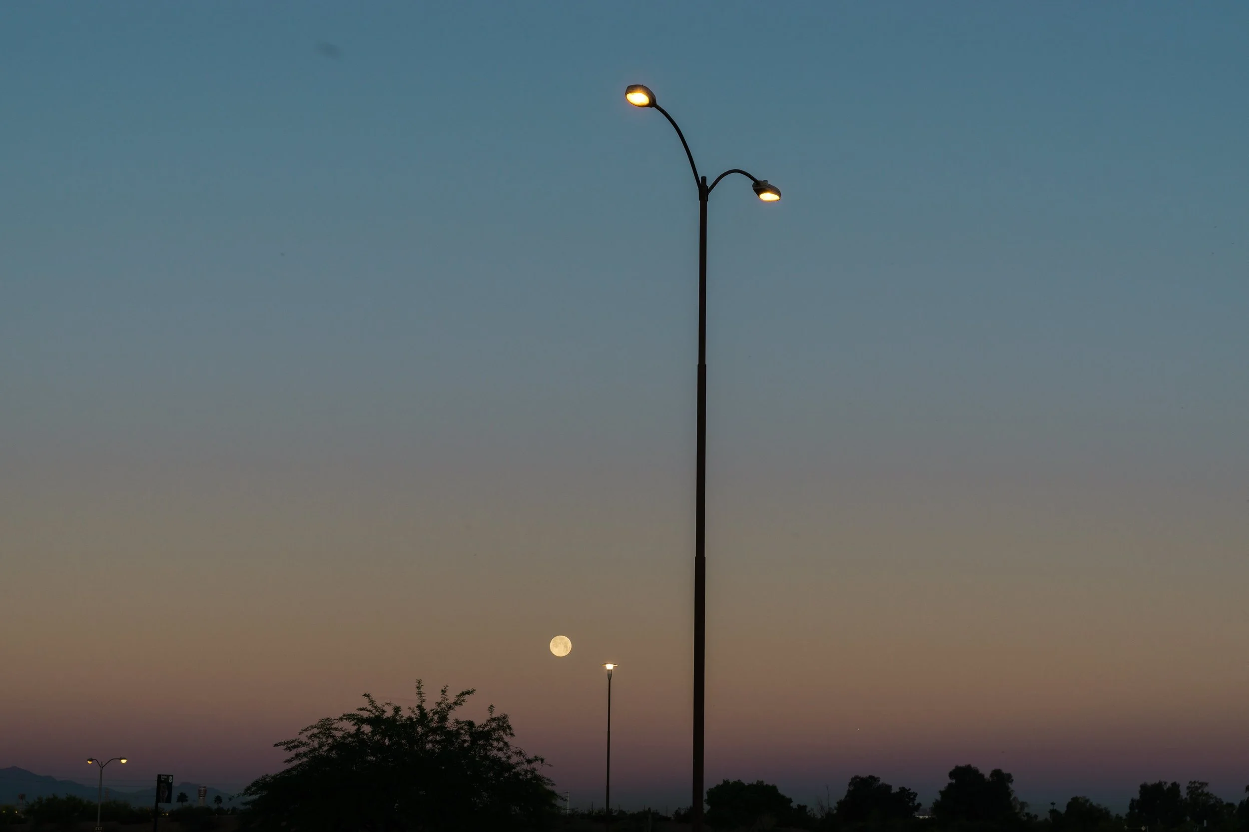 Moonset in Phoenix
