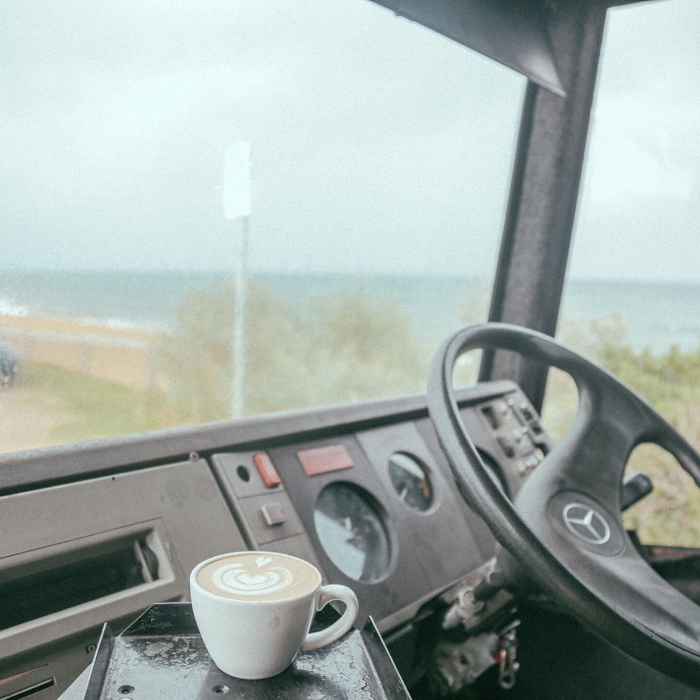 Old Bussy&rsquo;s back in action 🙌
See you tomorrow from 7am.

&bull;
&bull;
&bull;
&bull;
#bussymcbusfacecoffee #specialitycoffee #mobilecoffeevan #coffeeonwheels #livinthedream #backinaction #morningtonpeninsula #mtmarthabeach #supportlocal #shops