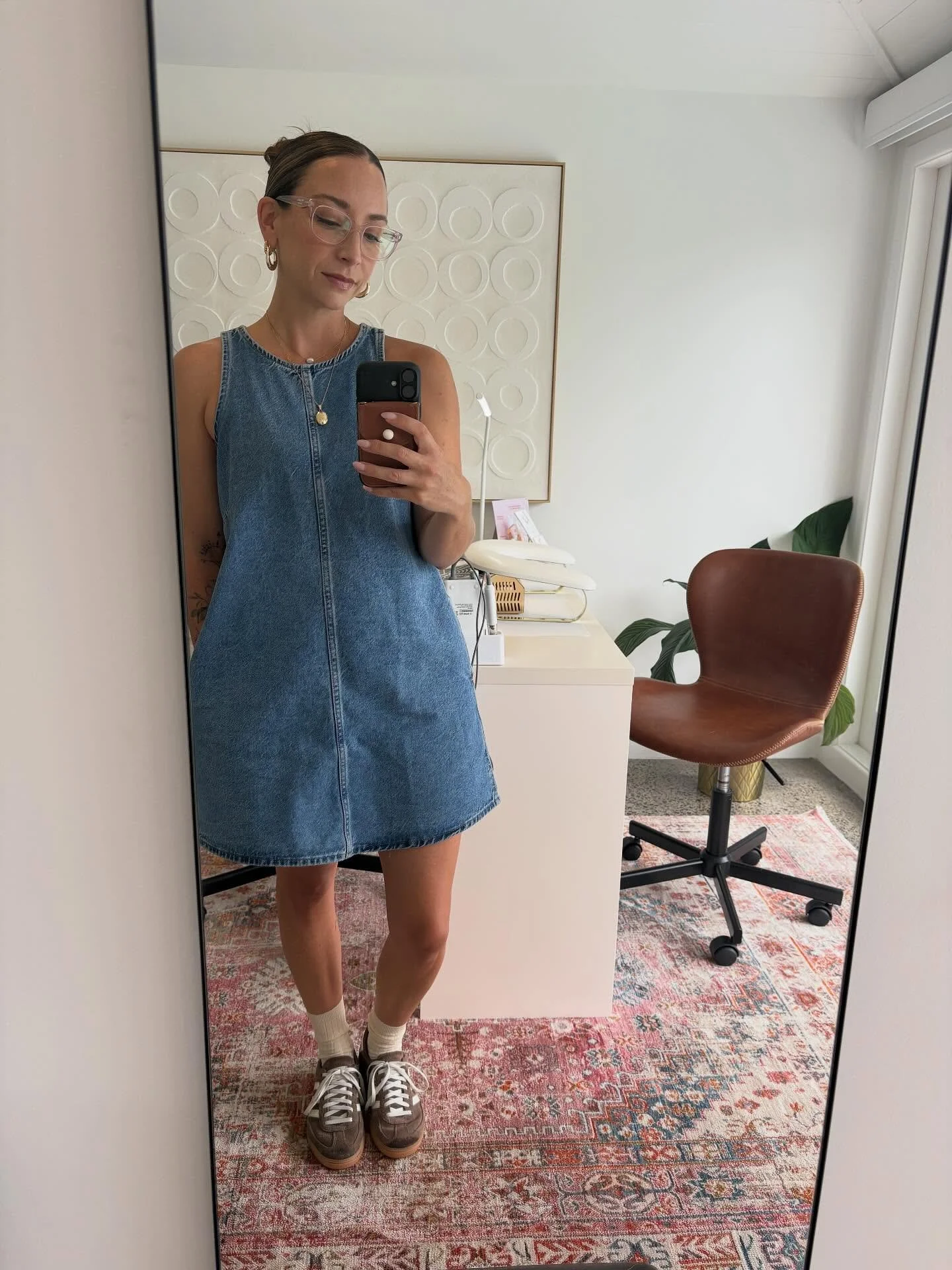 A few bits and pieces from this side of NYs 💛

#nailart #instanails #gelnails #buildergel #stheliers #aucklandnails #instagood #nailsnz #nailtech #biab #chromenails