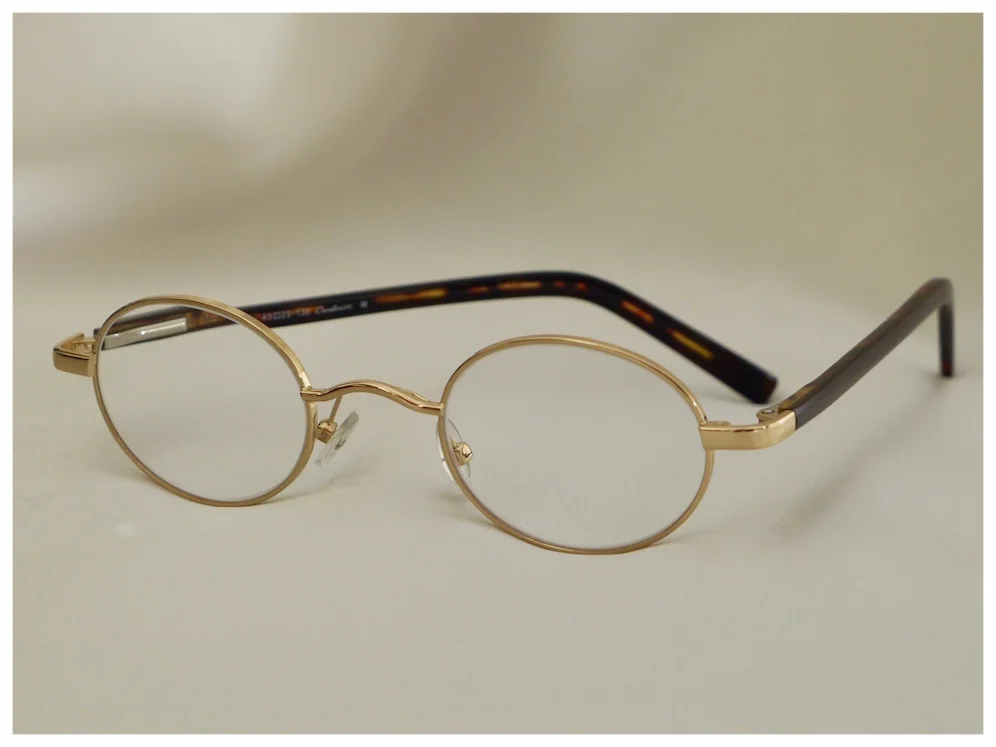 oval shaped reading glasses