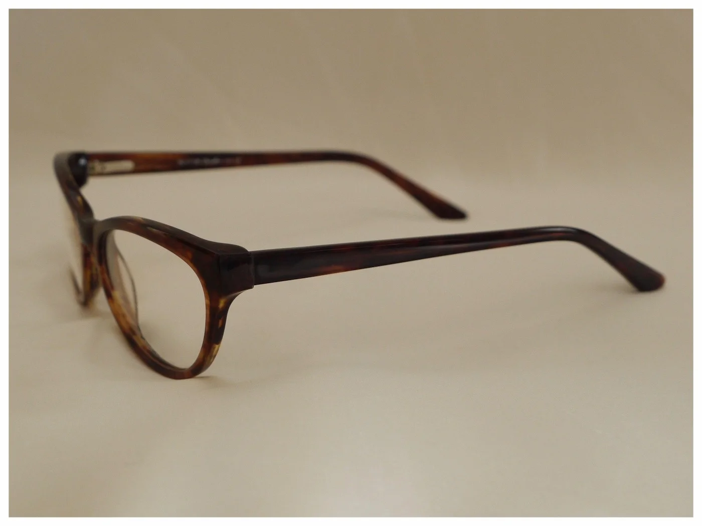 reading glasses, tortoiseshell