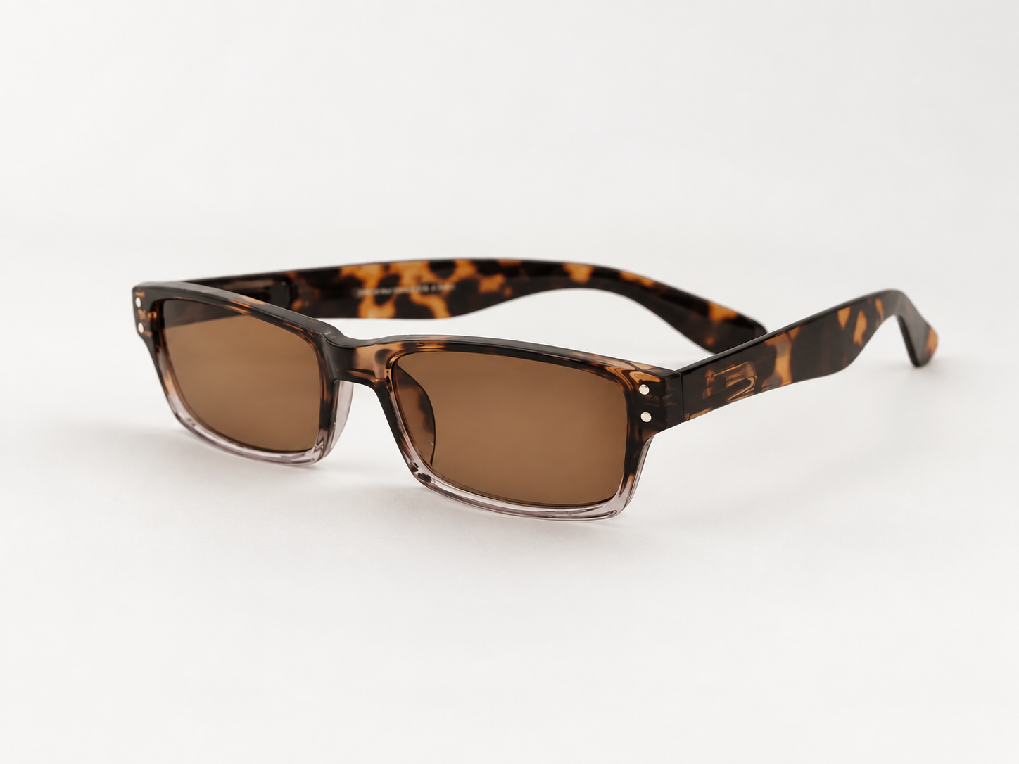 L100-S tortoiseshell sun reading glasses with brown tinted lenses, shown at a three-quarter angle