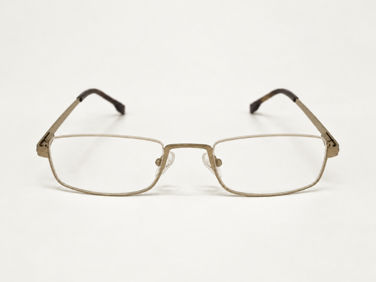 Front view of Julian Beaumont 3659 gold titanium half-eye reading glasses