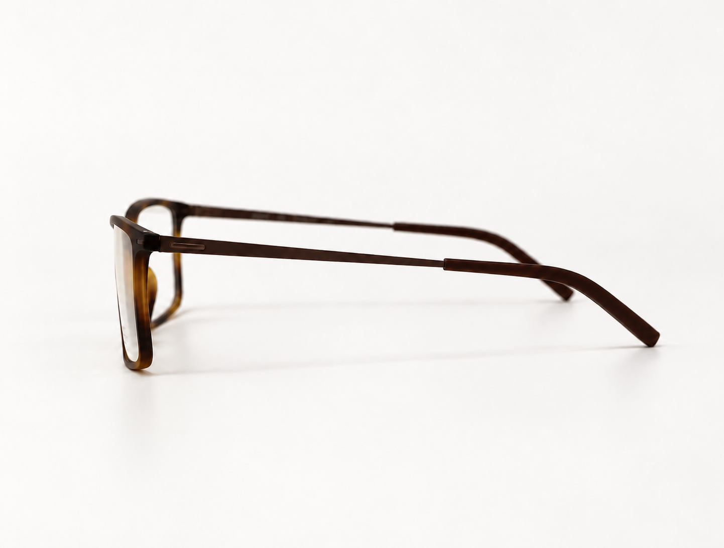 Side profile of B-362 reading glasses showing the slim metal temple
