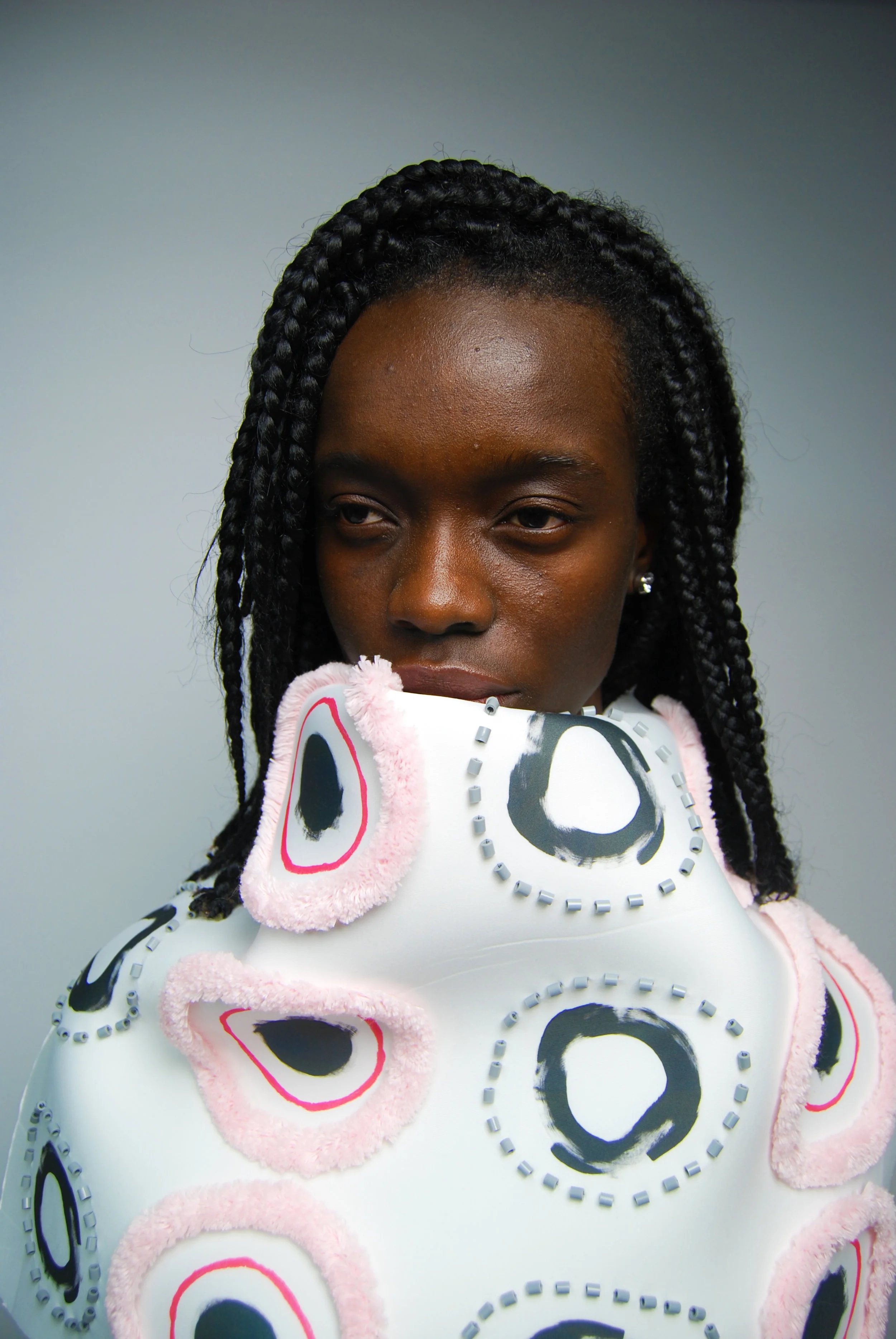  Inspired by my time in Hong Kong, this project is about abstractly looking at the relationships yet contrasts I see in my surroundings; between the urban and organic, between day and night. Playing with the idea of ordered chaos. A collection of emb