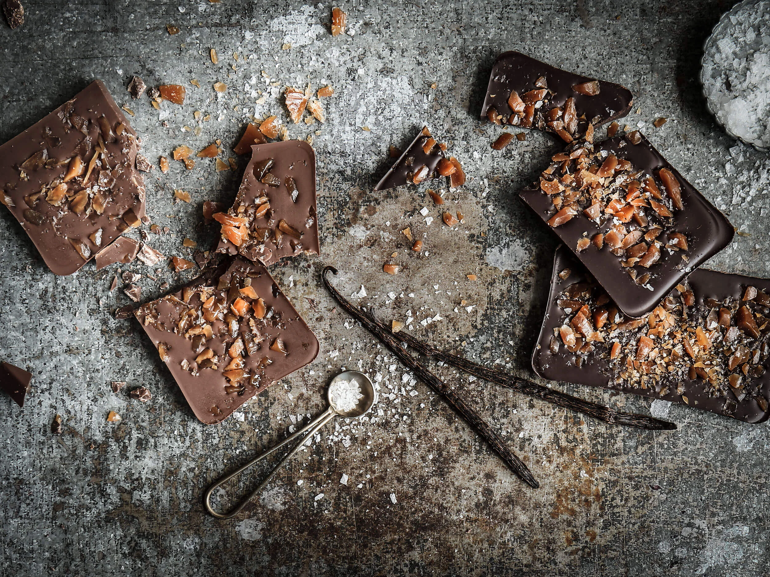 bar-caramel-sprinkles-salt.jpg