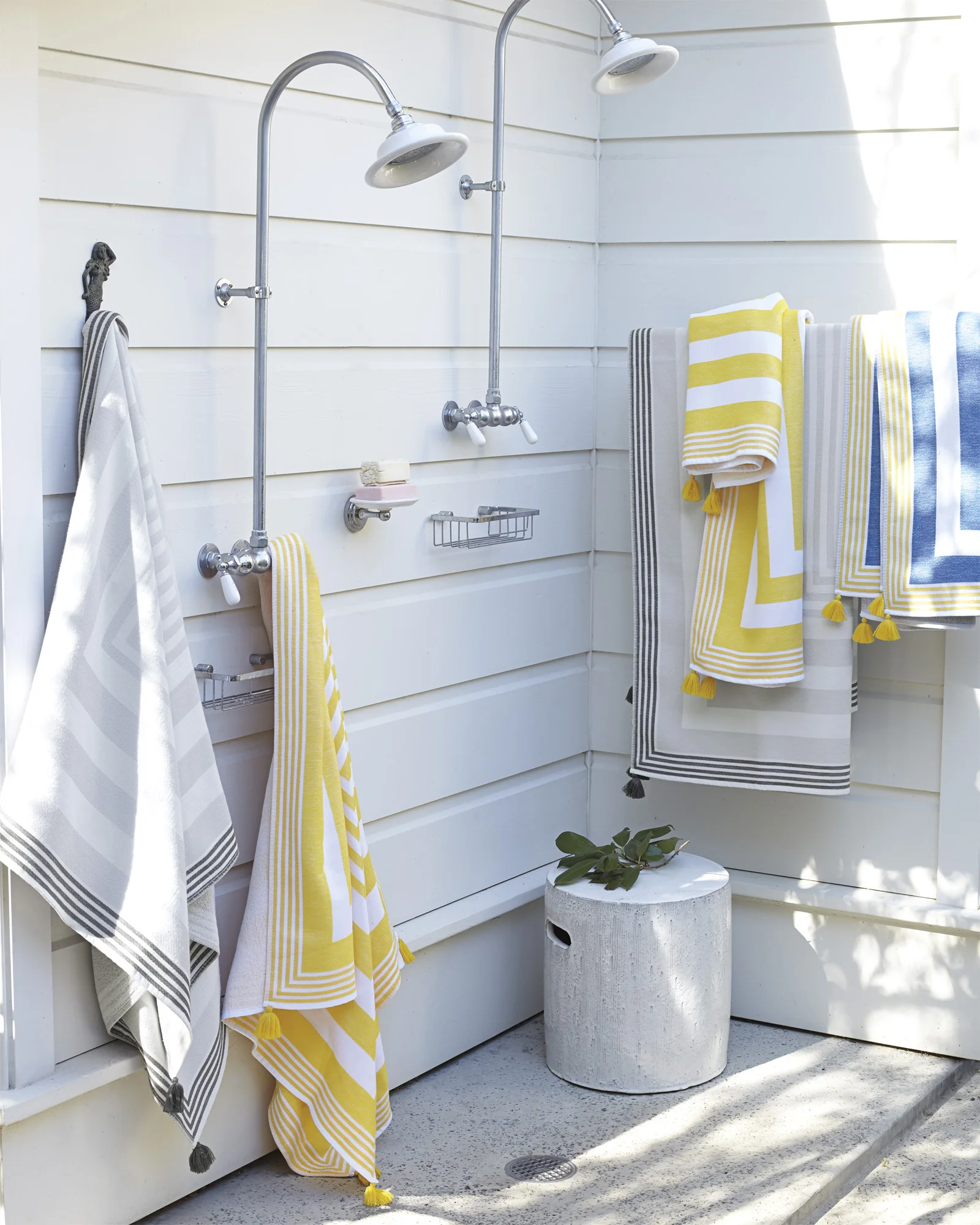 Towel_Vignette_WW-0487_Crop_BASE.jpg