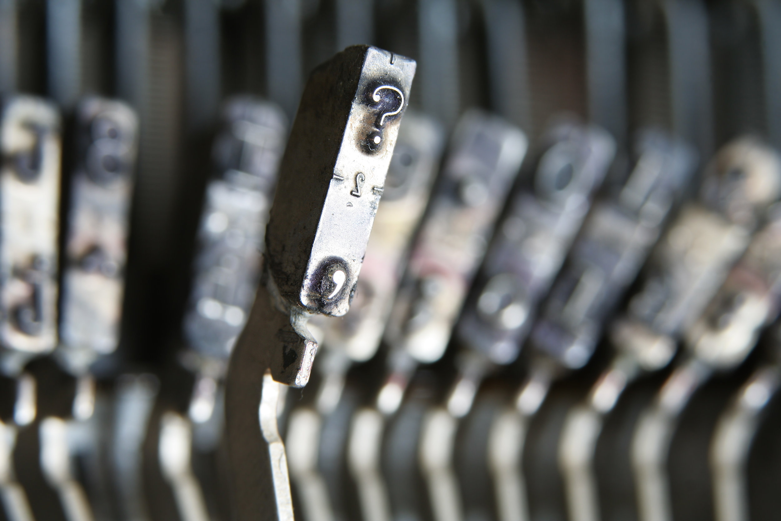 Typebar-question-mark-157189250_3456x2304.jpeg