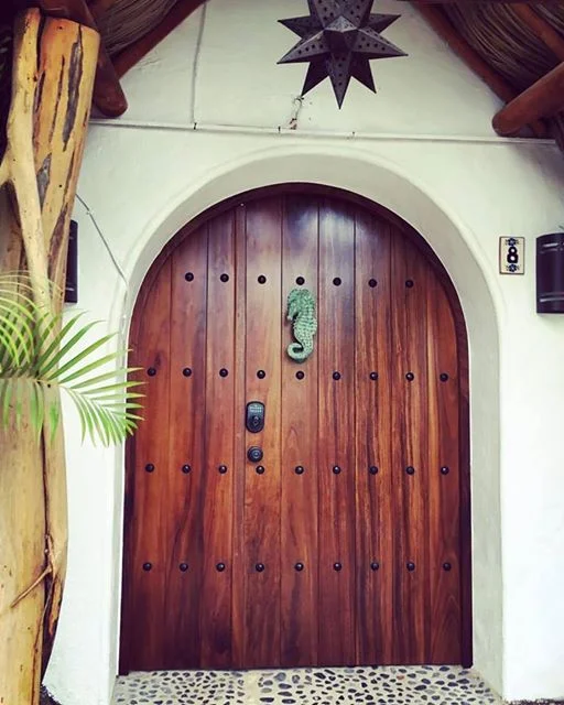 frontdoor.jpg