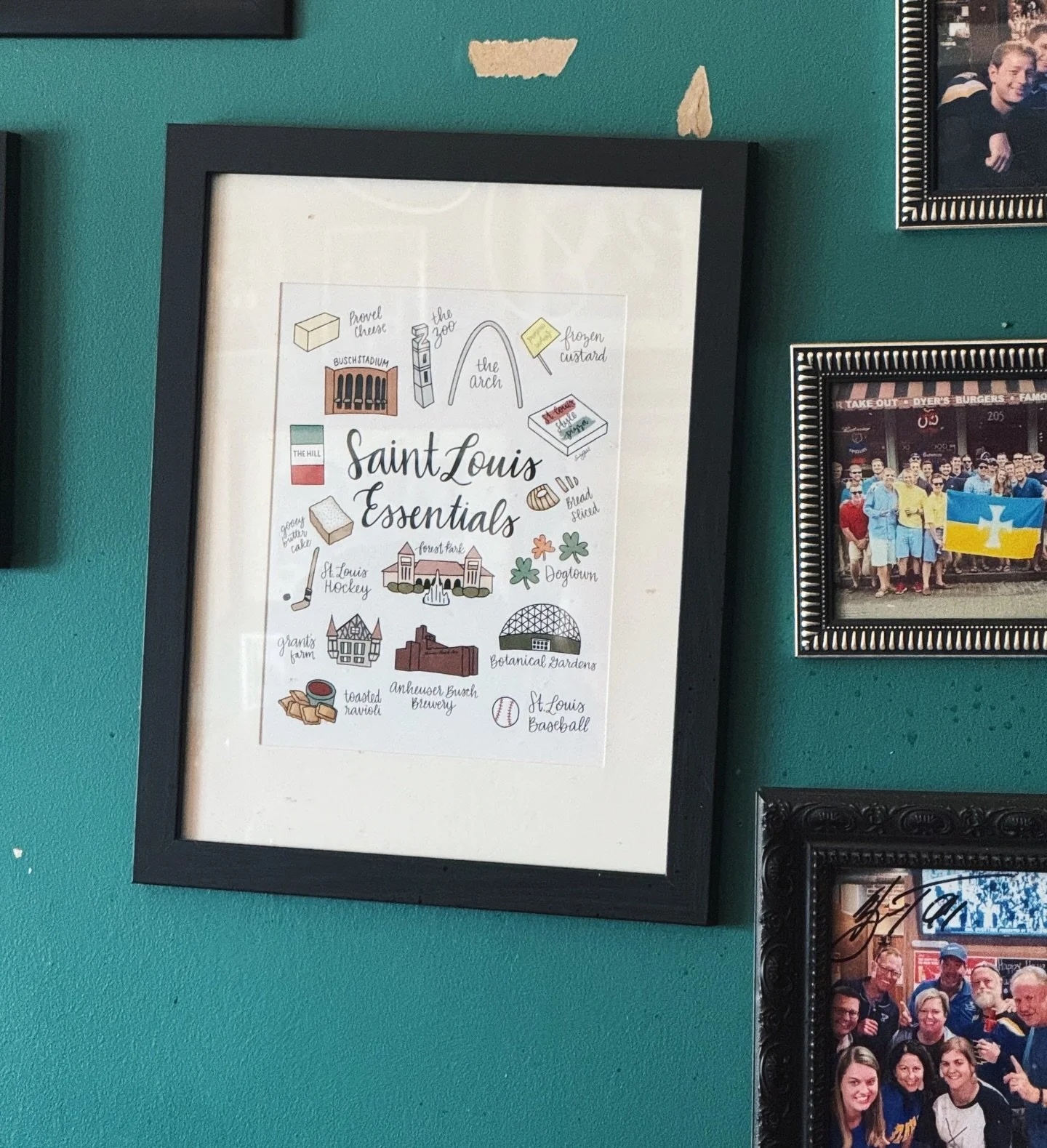 One of my favorite prints hanging at one of my favorite restaurants! @biggies_stl 

#emilystahldesignco #biggiesrestaurant #biggies #stlouisessentials