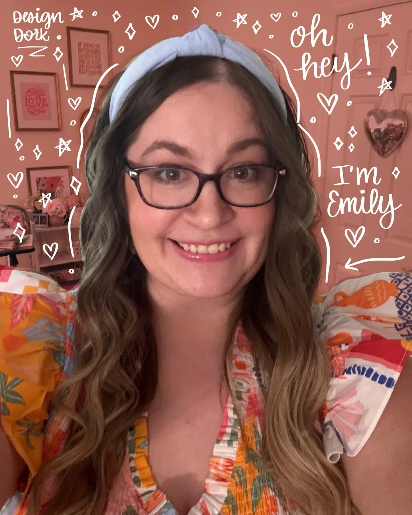 Happy Friday! I&rsquo;m Emily, the designer and lettering artist behind Emily Stahl Design Co. 💖✨

A few fun facts:
⚜️I&rsquo;m born and raised in St. Louis, which inspires so much of my artwork.
💻 I&rsquo;m a design dork who can spend way too much