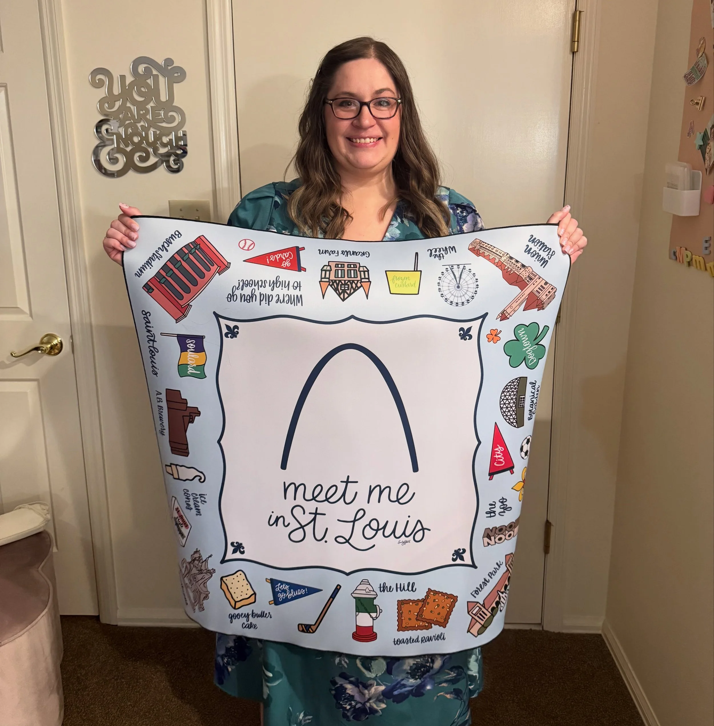 Have you seen this icon St. Louis mahjong mat yet?! I worked in collaboration with @thetilestylestl to bring this to life! 💕⚜️ The mat is a love letter to our favorite city, filled with nostalgic St. Louis landmarks, local favorites, and all the lit